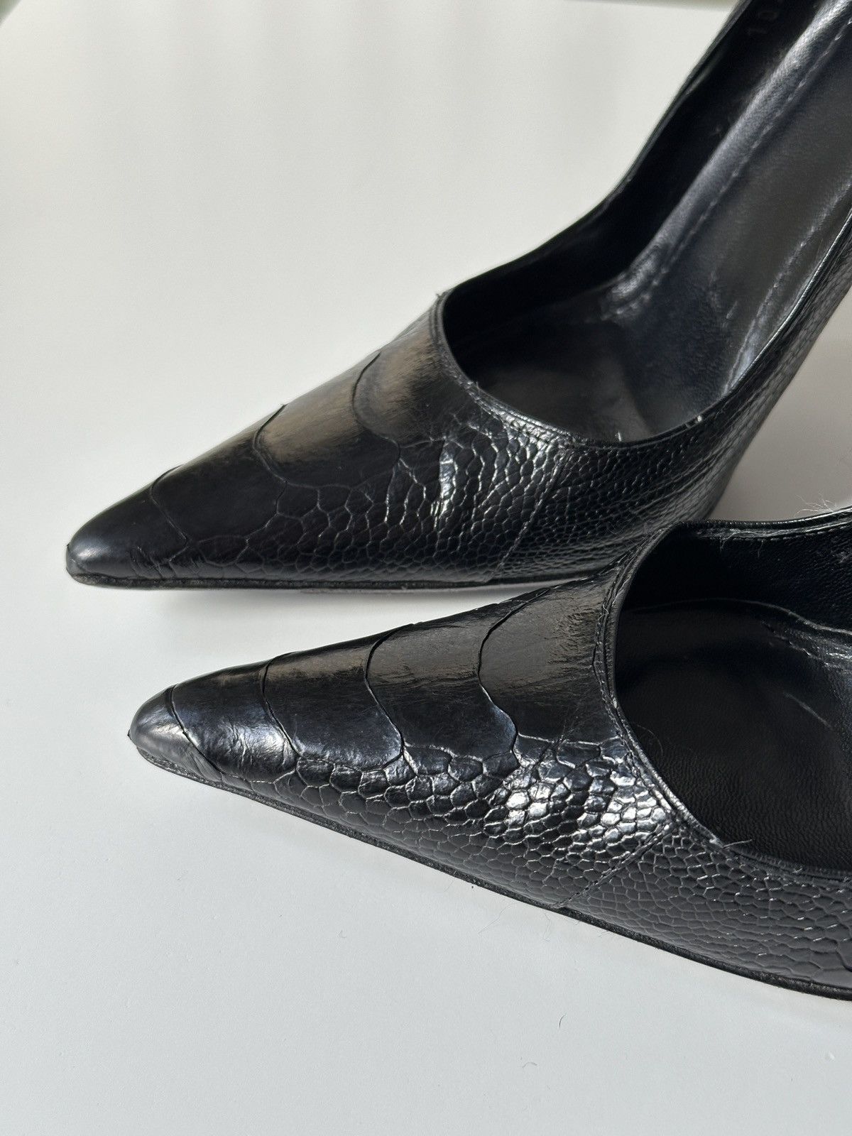 Gucci Gucci by Tom Ford Alligator Leather Black Pointed Toe Heels Size US 5.5 / IT 35.5 - 11 Thumbnail