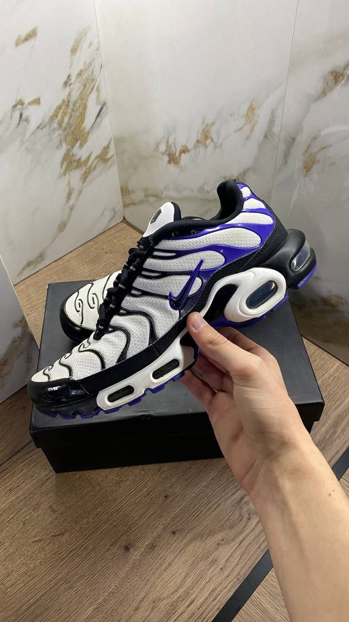 Nike Nike Air Max Plus Size US 9 / EU 42 - 1 Thumbnail