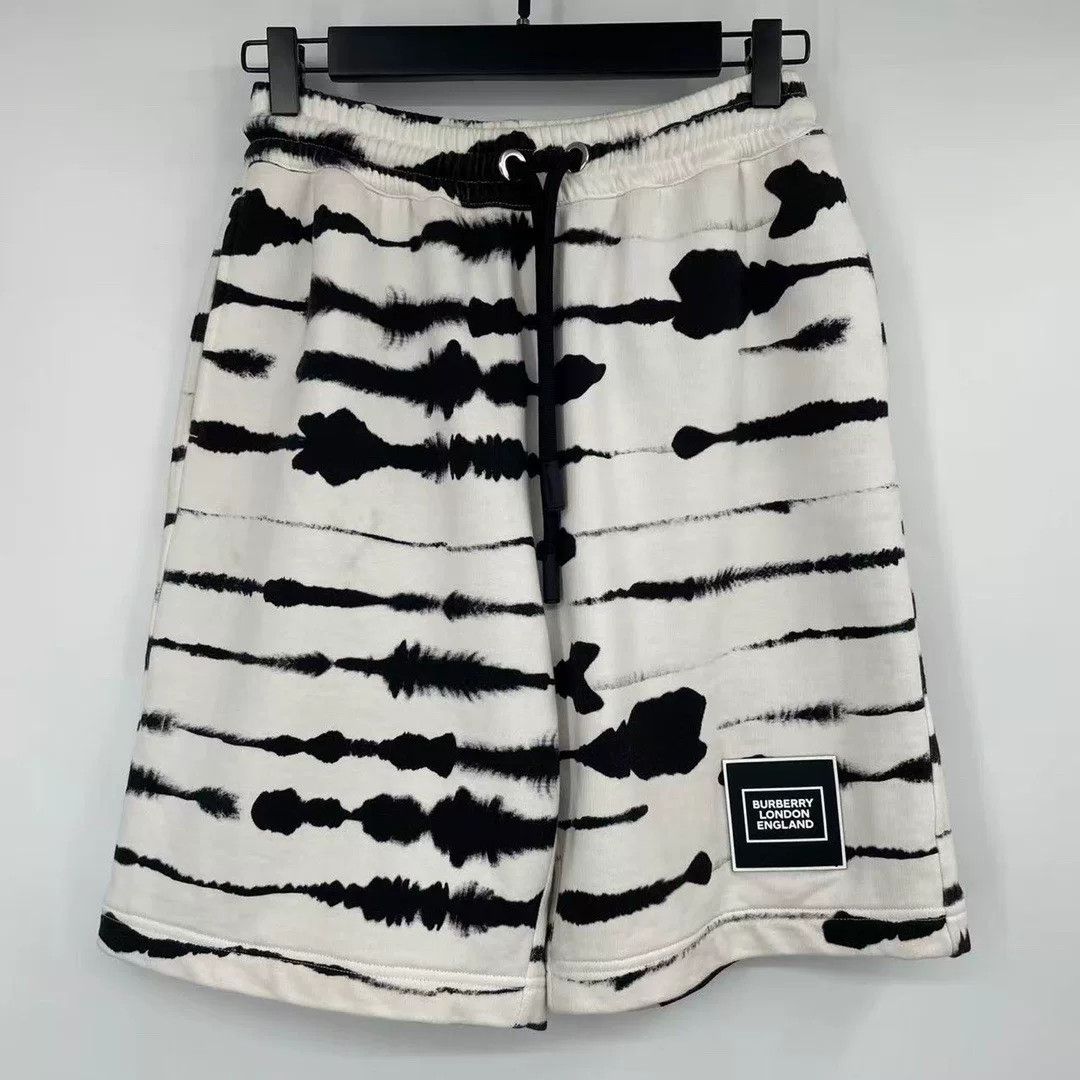 Burberry Burberry Shorts XS Men Size US 28 / EU 44 - 1 Thumbnail