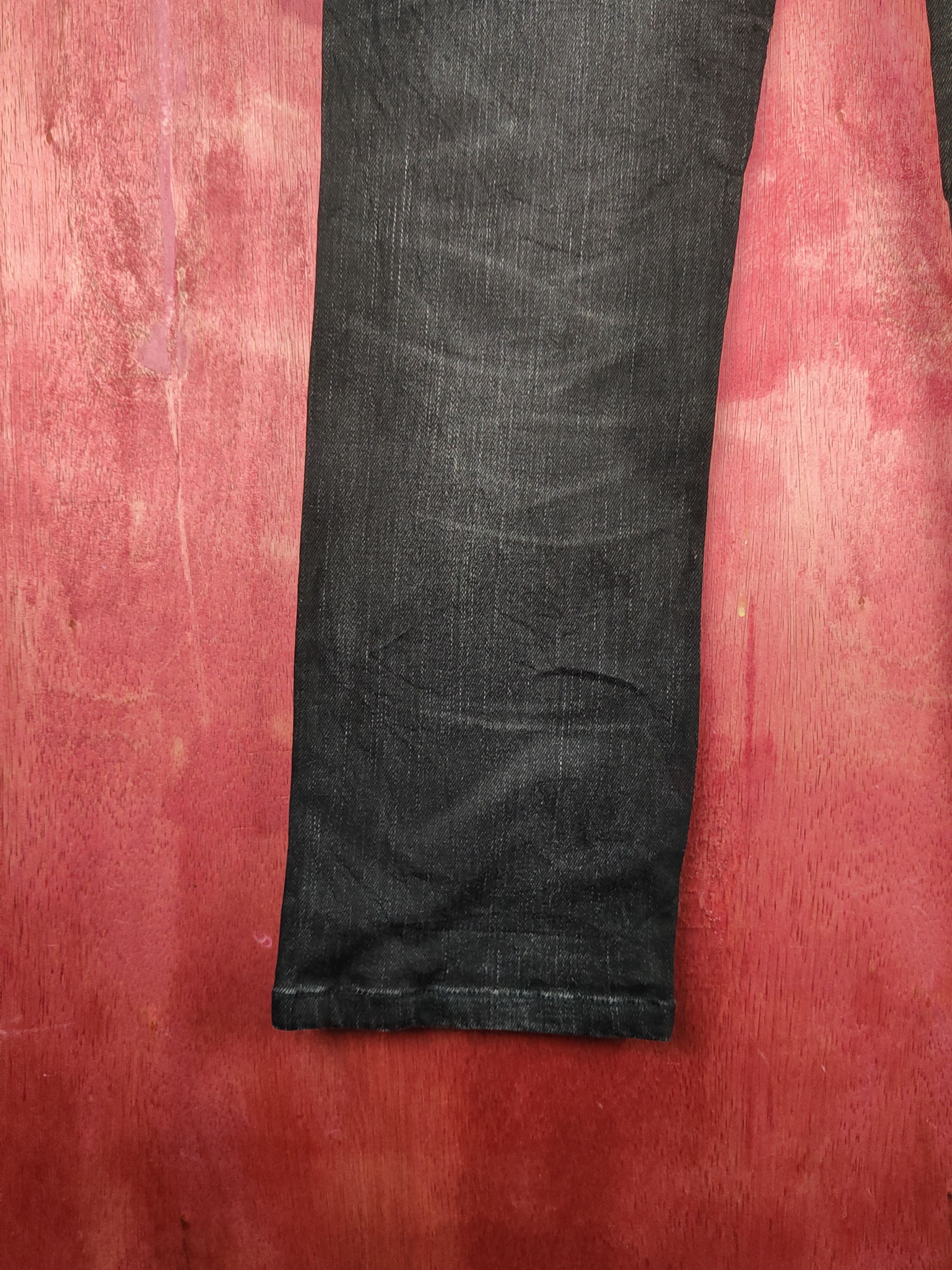Japanese Brand Uniqlo Black Distressed faded vintage jeans Denim #S1588 Size US 26 / EU 42 - 9 Thumbnail
