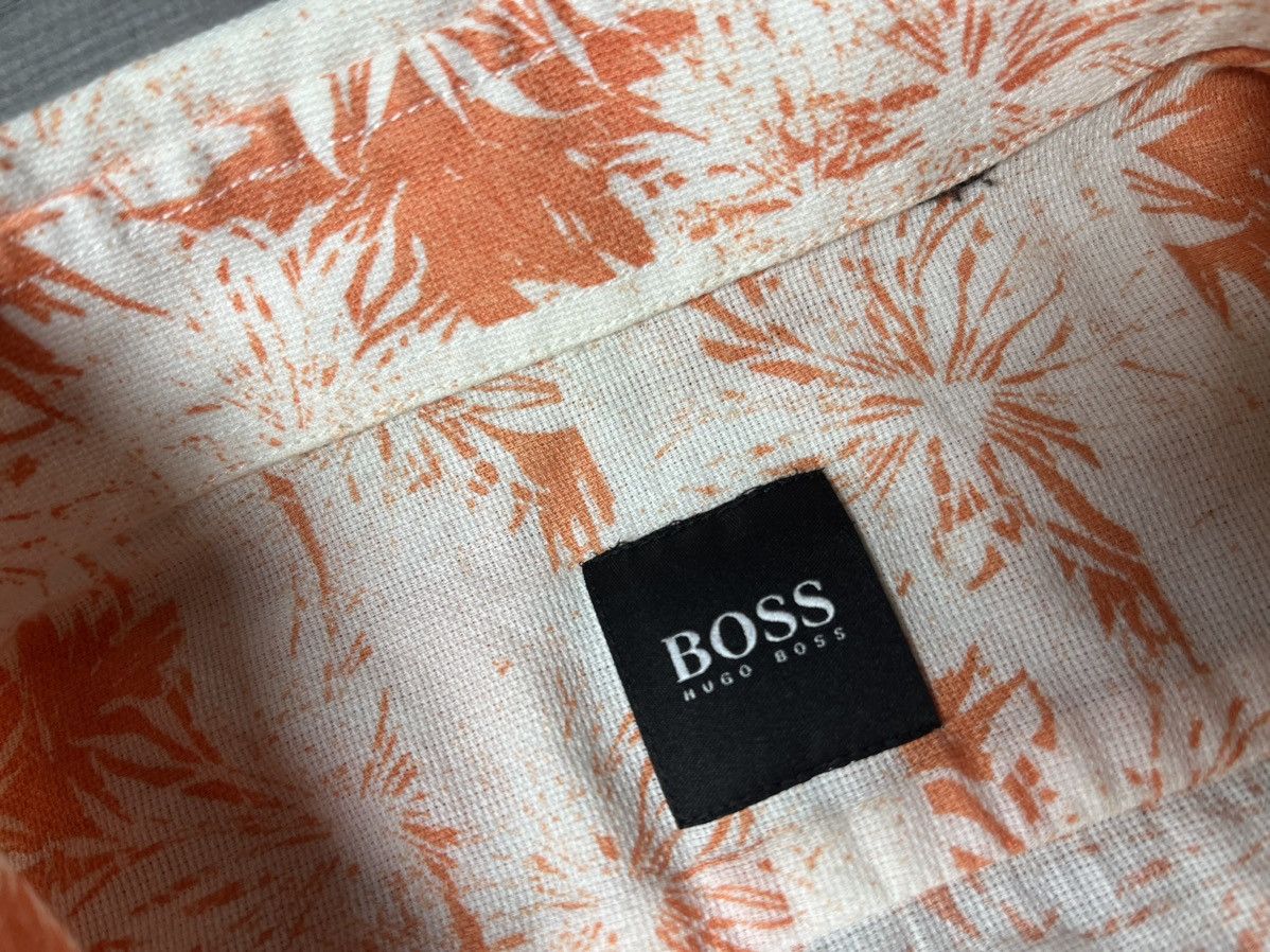 Hugo Boss Hugo boss shirt Hawaii style size Large Size US L / EU 52-54 / 3 - 4 Thumbnail