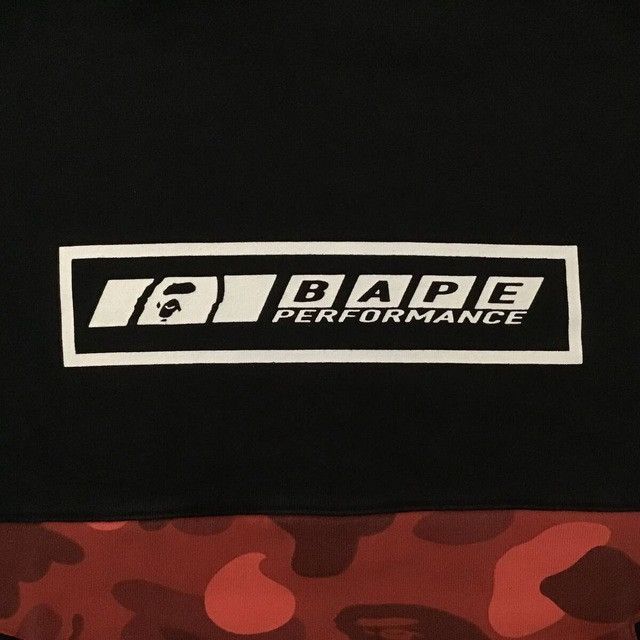 Bape BAPE logo pullover hoodie Red camo a bathing ape Size US L / EU 52-54 / 3 - 4 Thumbnail