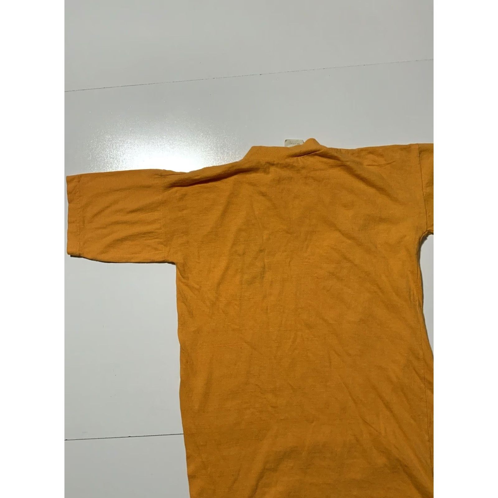 Vintage VINTAGE 80s Aqua Blues Supradur Single Stitch Yellow S/S Graphic T-Shirt Sz. M Shirt Adults M Yellow Graphic Supradur 1980s Mens Women? Size US S / EU 44-46 / 1 - 4 Thumbnail