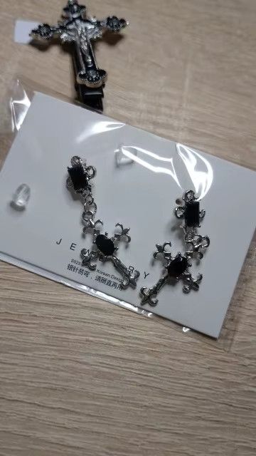 Jewelry × Vintage Gothic Punk Silver Dangle Earrings / Vintage Earring Size ONE SIZE - 5 Thumbnail