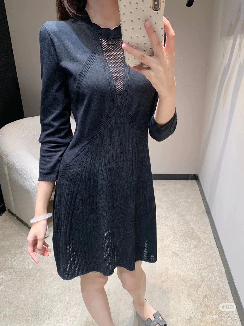 Chanel Chanel 24b black hollow V-neck knitted dress Size XS / US 0-2 / IT 36-38 - 8 Thumbnail