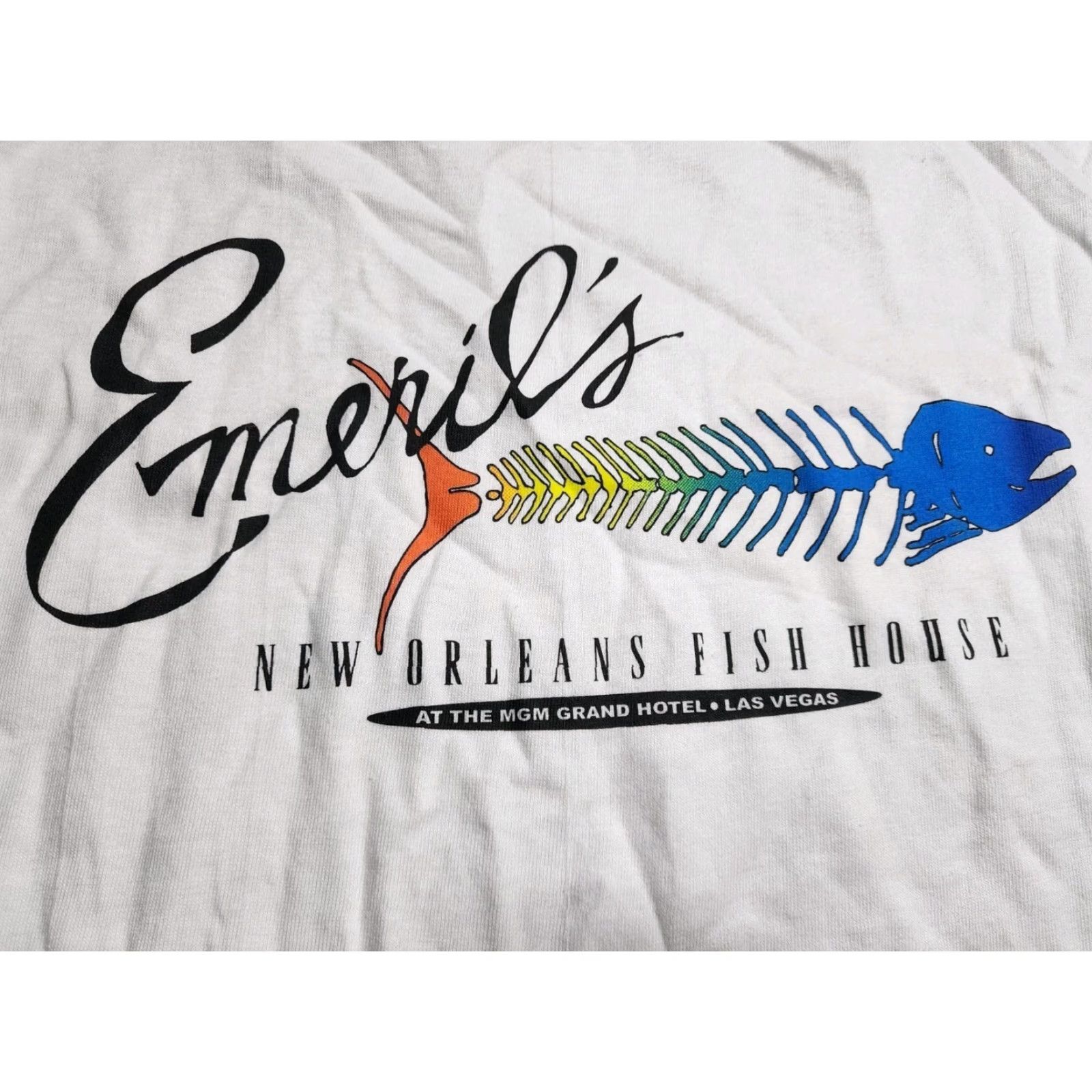 Gildan VINTAGE Emeril Lagasse Fish House T Shirt Mens XL White 90s Double-Sided MGM Grand Las Vegas Shirt Size US XL / EU 56 / 4 - 4 Thumbnail