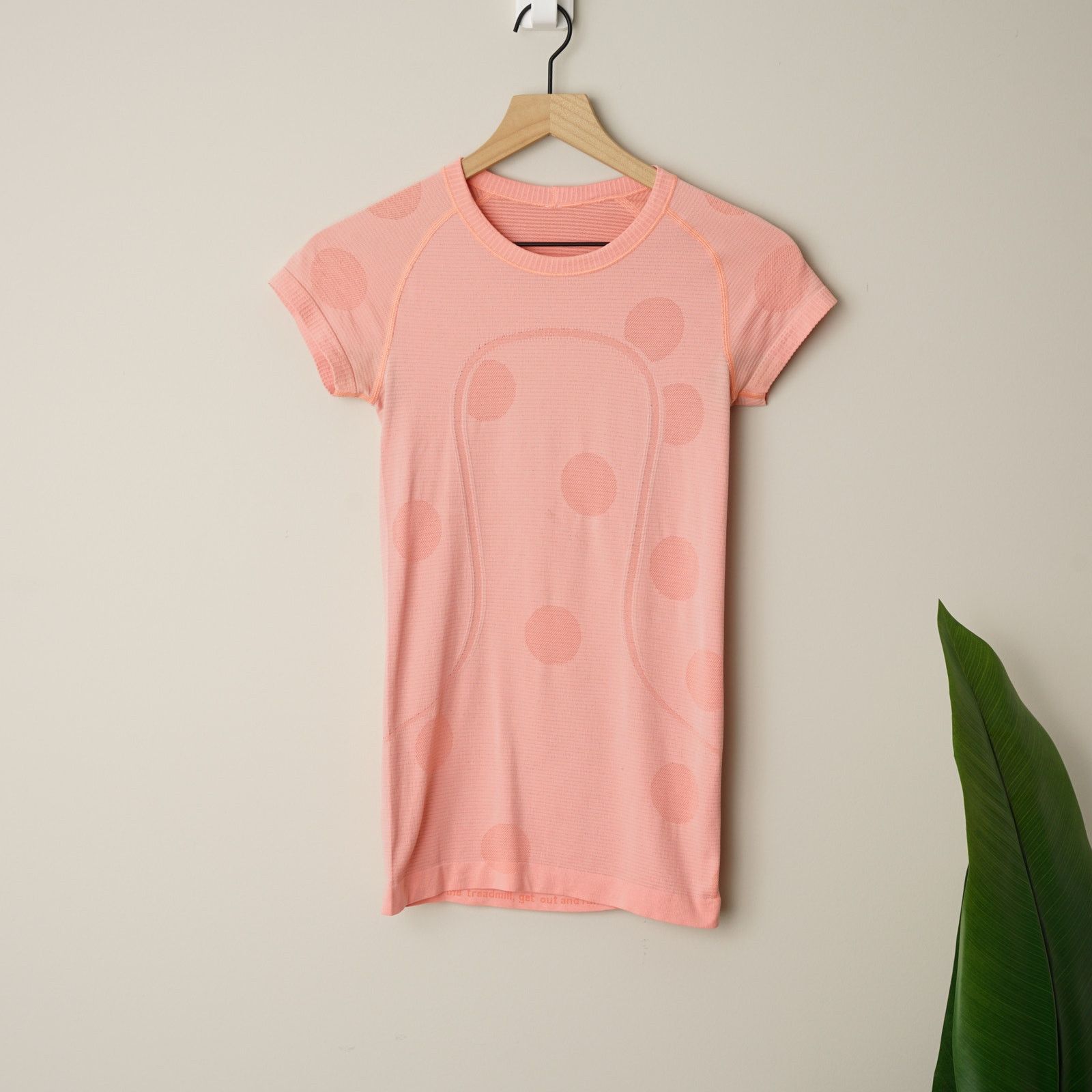 Lululemon Lululemon Run: Swiftly Tech Short Sleeve in Pop Orange Dot 4 Size S / US 4 / IT 40 - 3 Thumbnail