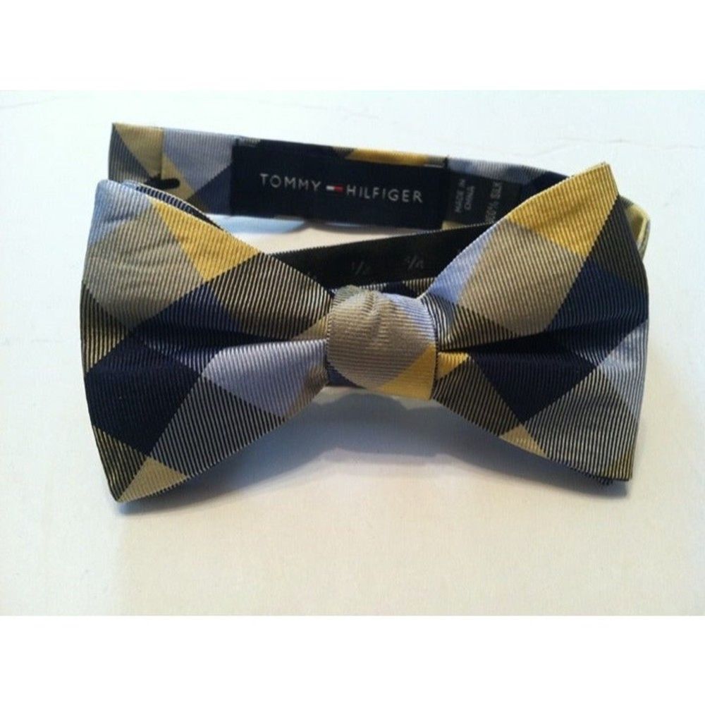 Tommy Hilfiger TOMMY HILFIGER MENS 100%SILK BOW TIE Size ONE SIZE - 1 Thumbnail