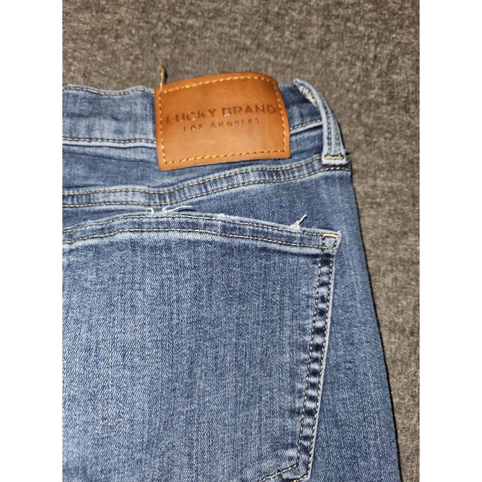 Lucky Brand Lucky Brand Bridgette Skinny Jeans Women 8 Mid Blue Denim Stretch Pockets 90s Preppy City Logo N/A Size ONE SIZE - 8 Thumbnail