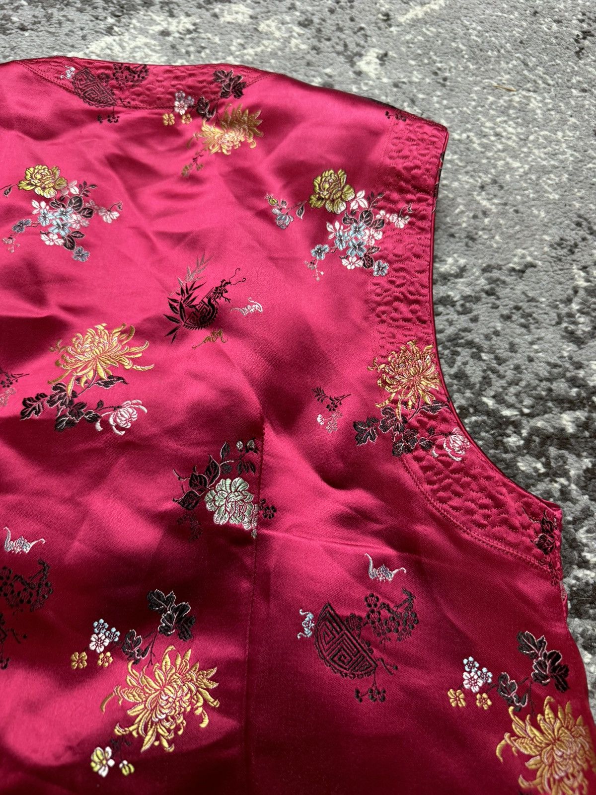 Japanese Brand × Vintage Vintage Reversible Satin Chinese Padded Waistcoat Gilet Vest Size US L / EU 52-54 / 3 - 7 Thumbnail
