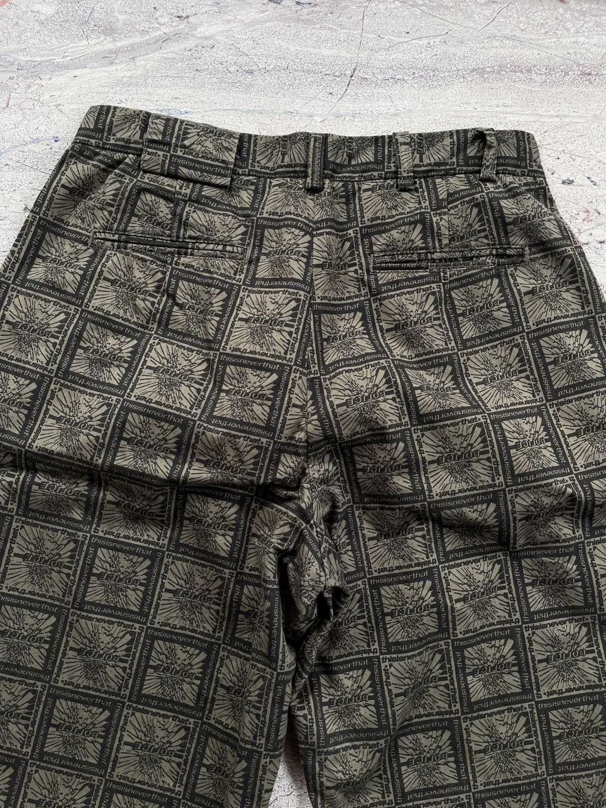 thisisneverthat Thisisneverthat all over print police pants Size US 31 - 4 Thumbnail