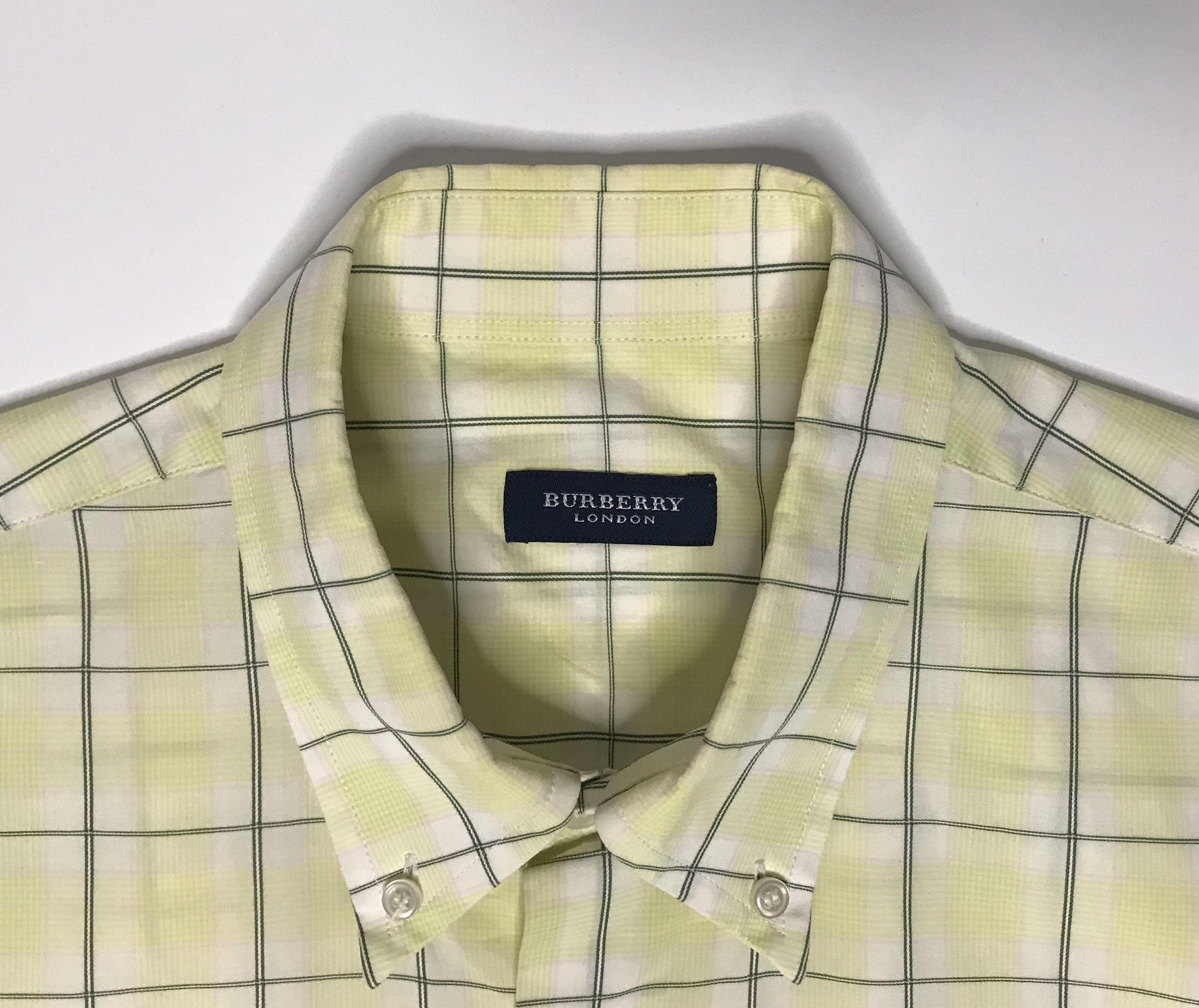 Burberry Burberry Vintage Mens Short Sleeve Shirt Plaid Sz L Size US L / EU 52-54 / 3 - 6 Thumbnail