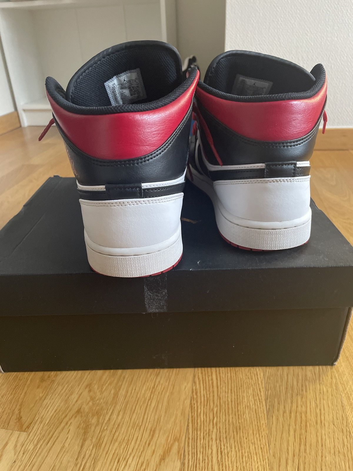 Jordan Brand Jordan 1 mid Size US 10.5 / EU 43-44 - 7 Thumbnail