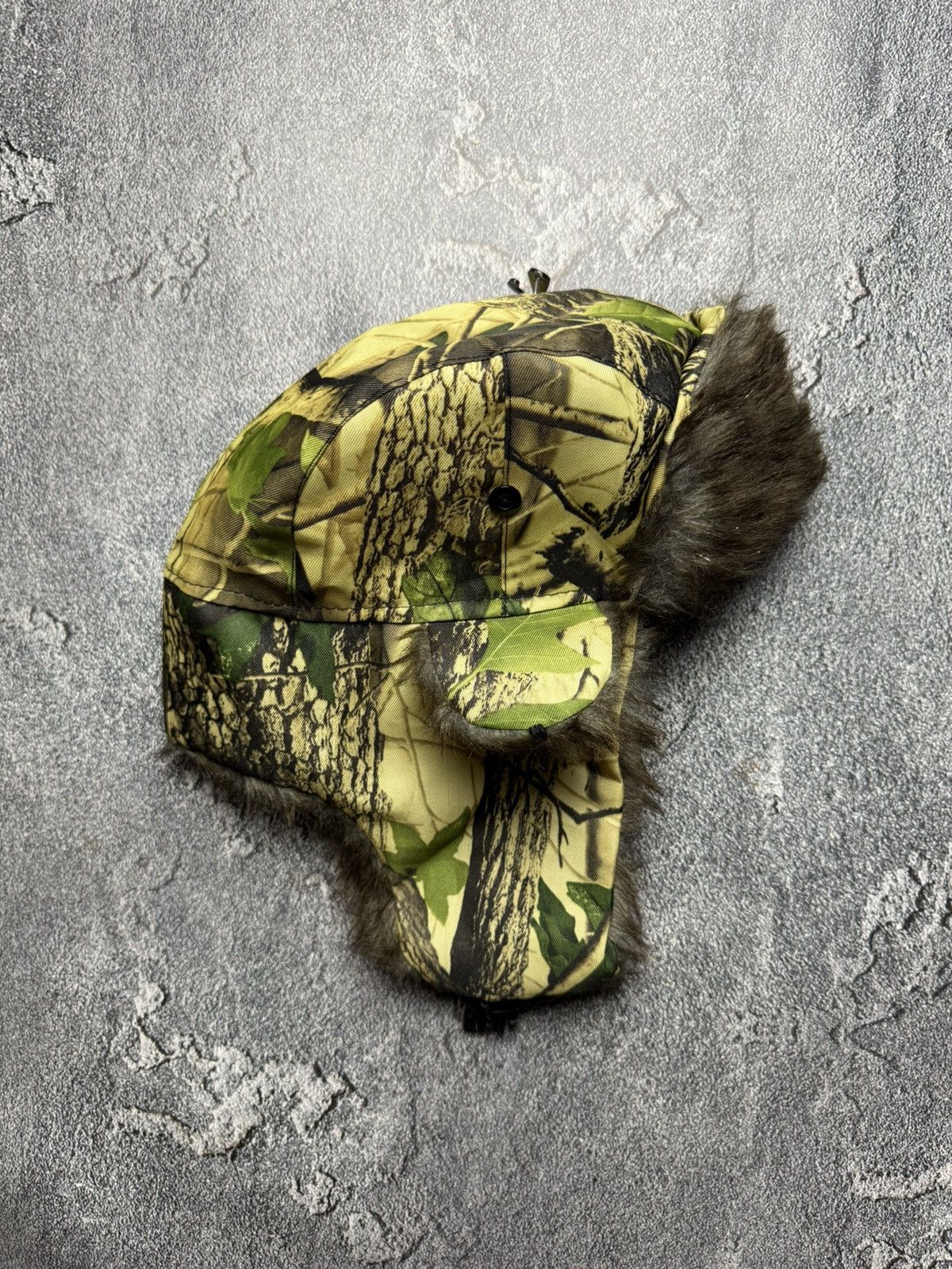 Realtree Y2K Real Tree Faux Fur Ushanka VNTG Fuzzy Warm Trapper Hat Size ONE SIZE - 1 Thumbnail