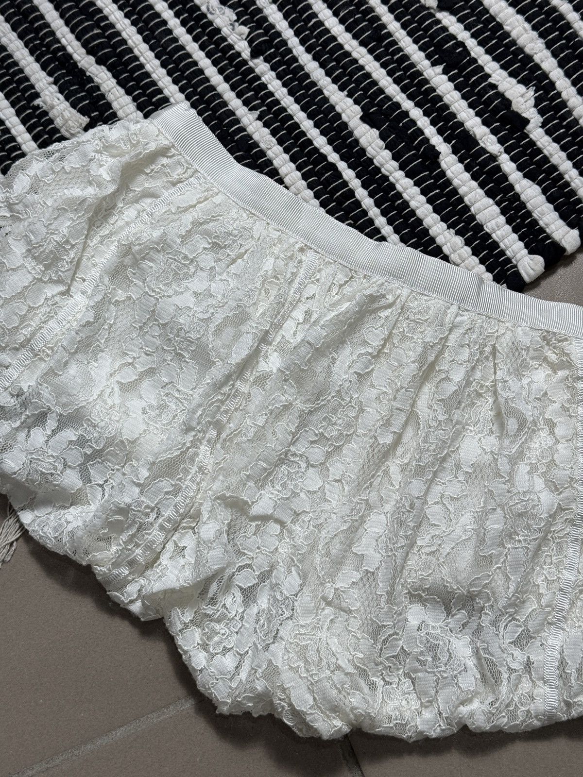 Other VINTAGE KIKIRIKI MASH BALLOON MINI LACE SHORTS Size 30" / US 8 / IT 44 - 8 Thumbnail
