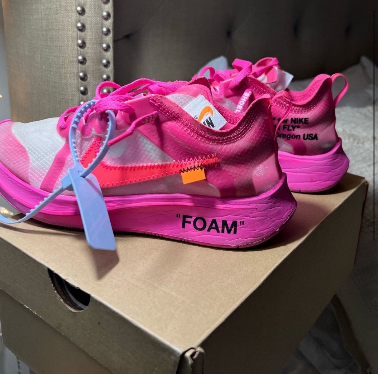 Nike × Off-White 2018 Off-White x Zoom Fly SP ‘Tulip Pink’ Size US 5.5 / EU 38 - 2 Thumbnail