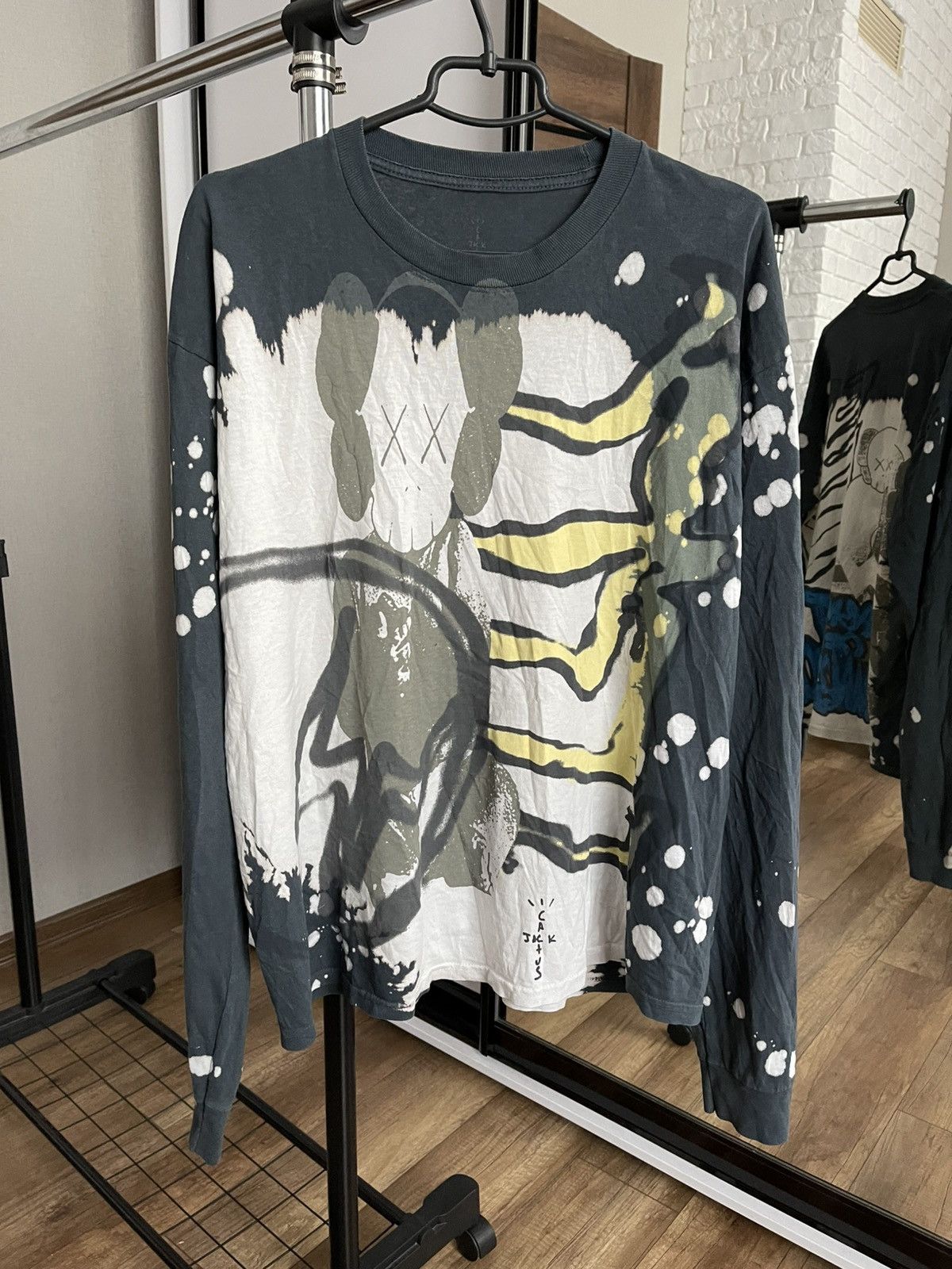 Fragment Design × Kaws × Travis Scott Kaws Cactus Jack Fragment Travis Scott Long Sleeve T-Shirt Size US L / EU 52-54 / 3 - 1 Thumbnail