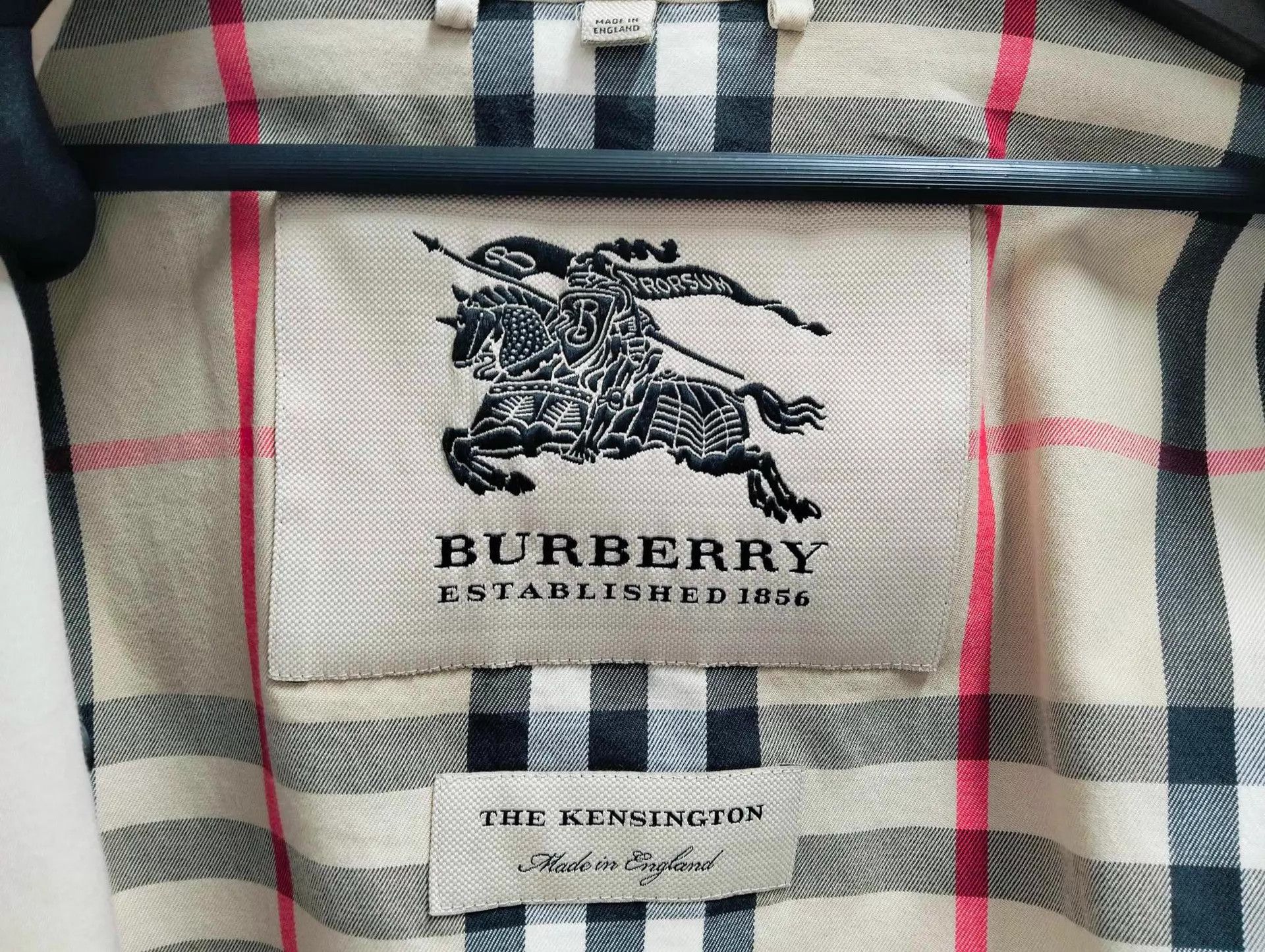 Burberry Burberry double-breasted trench coat size 50 95new Size US M / EU 48-50 / 2 - 3 Thumbnail