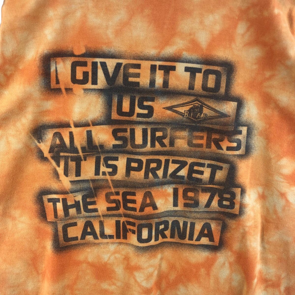 Vintage Pick!! Vtg 90's BEAR SURF BOARDING Surfing Tee Tshirt Size US L / EU 52-54 / 3 - 11 Thumbnail