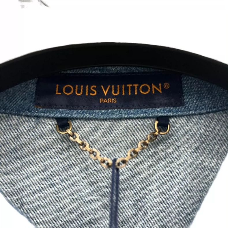 Louis Vuitton louis vuitton Blue striped full-print polo long sleeve Size US M / EU 48-50 / 2 - 4 Thumbnail