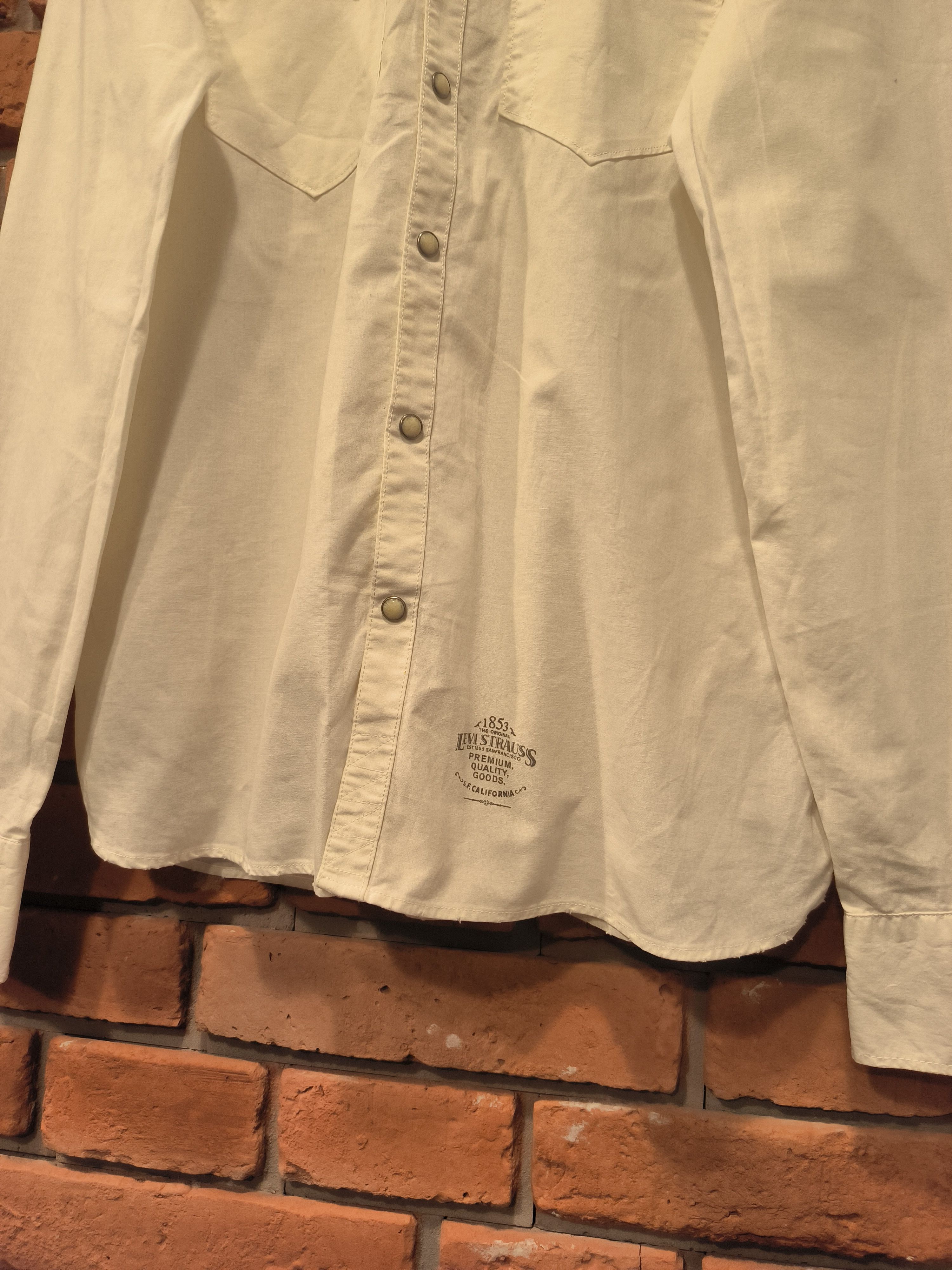 Levi's × Vintage Vintage Levi's Shirt White Button-Up Long Sleeve Logo Size US XL / EU 56 / 4 - 3 Thumbnail