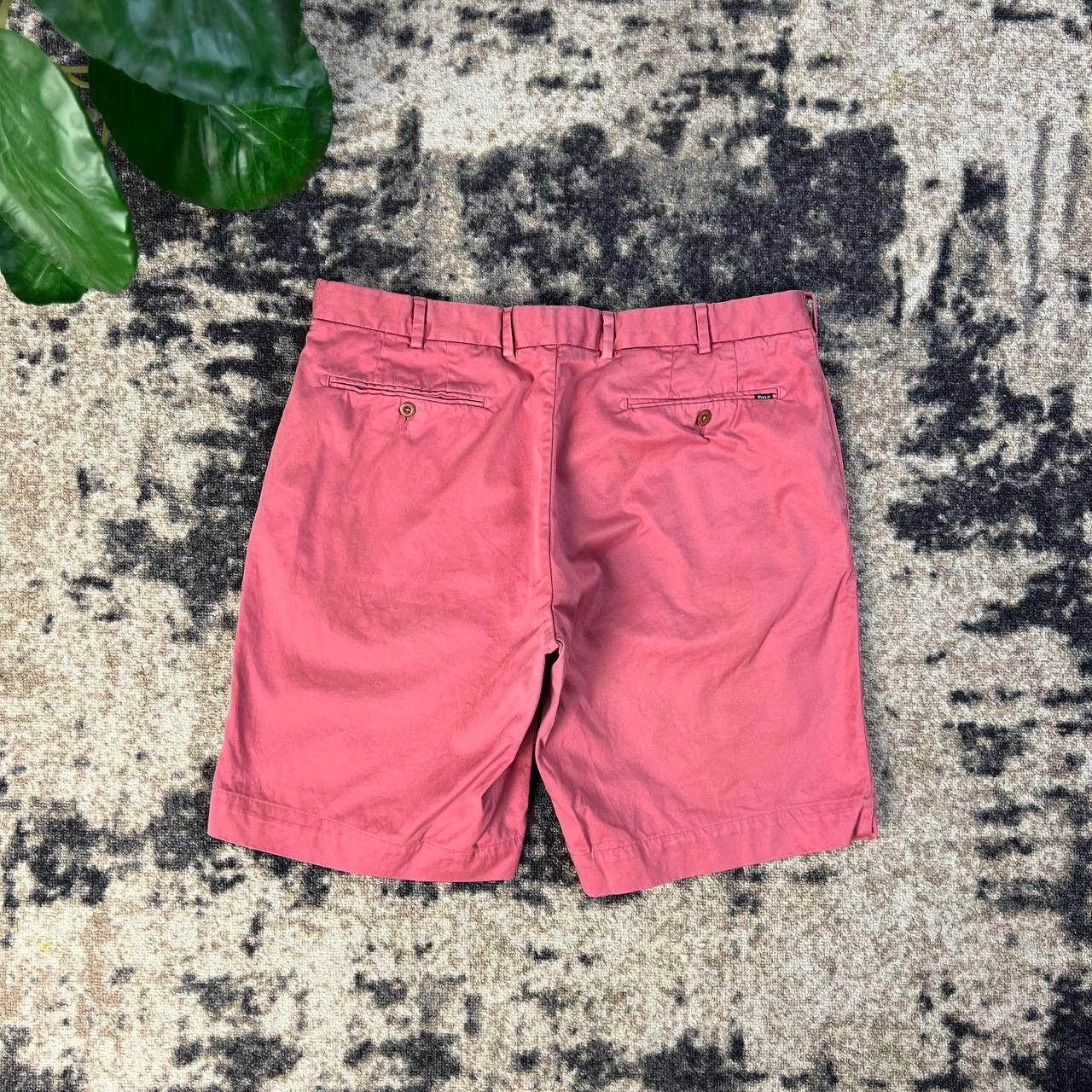 Polo Ralph Lauren Polo Ralph Lauren Luxury Mini Logo Chino Shorts Size US 36 / EU 52 - 1 Thumbnail