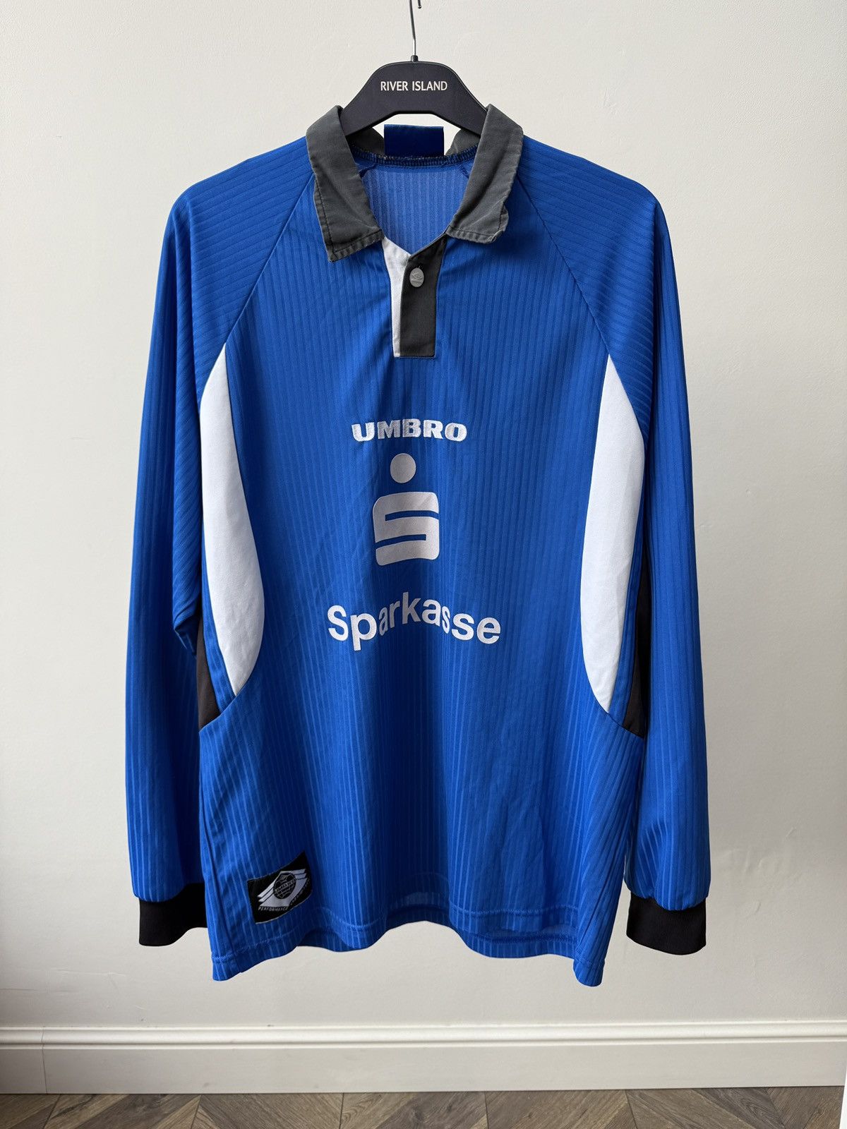 Umbro Vintage Umbro SpVgg Baiertal #14 Football Long Sleeve Jersey Size US L / EU 52-54 / 3 - 3 Thumbnail
