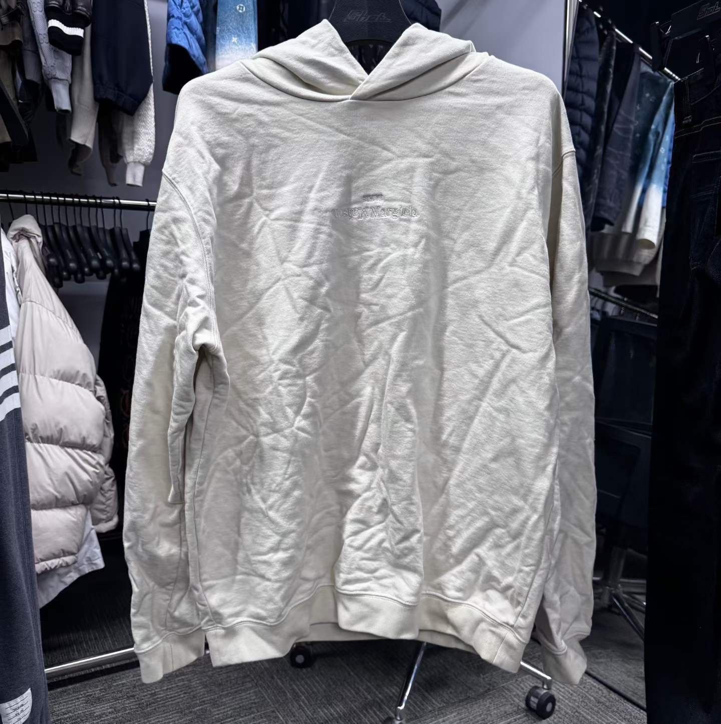 Maison Margiela Maison Margiela Embroidered White Hoodie s Men Size US S / EU 44-46 / 1 - 1 Thumbnail