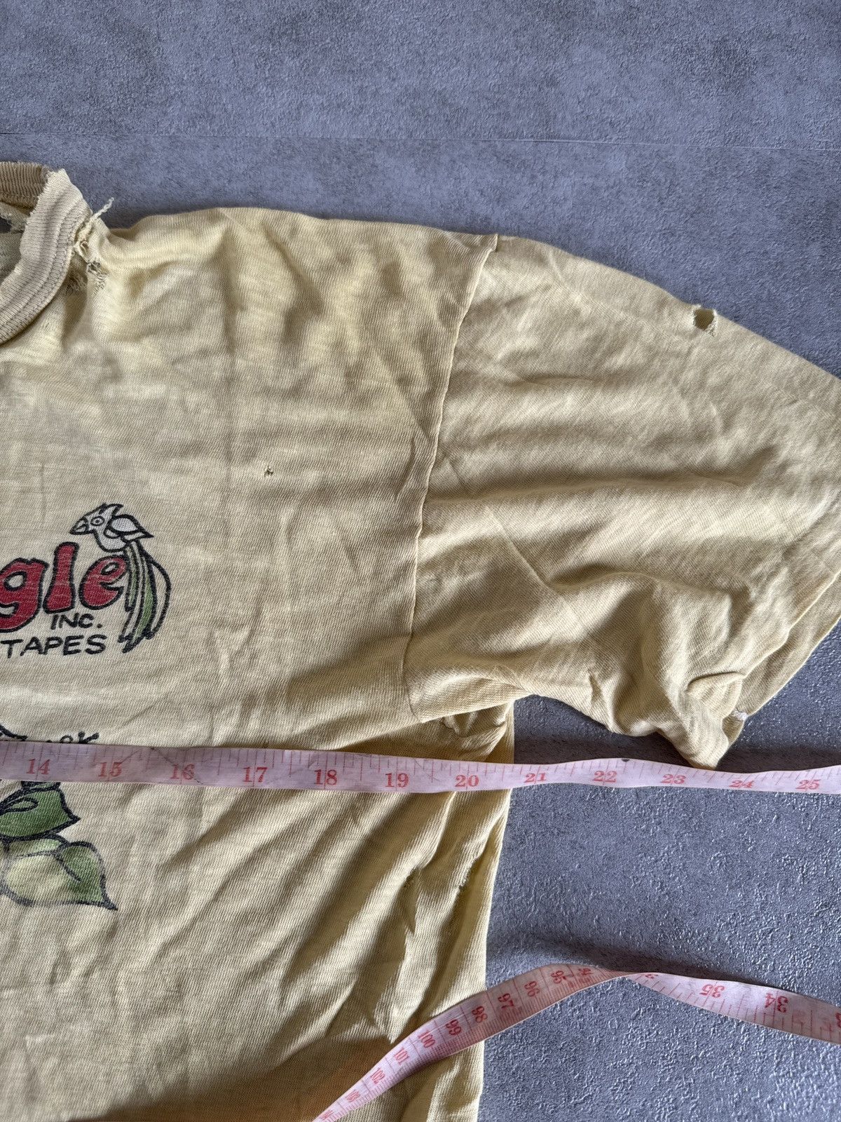 Band Tees × Vintage *RARE* 1970s VINTAGE JUNGLE MUSIC TAPE RECORDS THRASHED TEE Size US XL / EU 56 / 4 - 6 Thumbnail