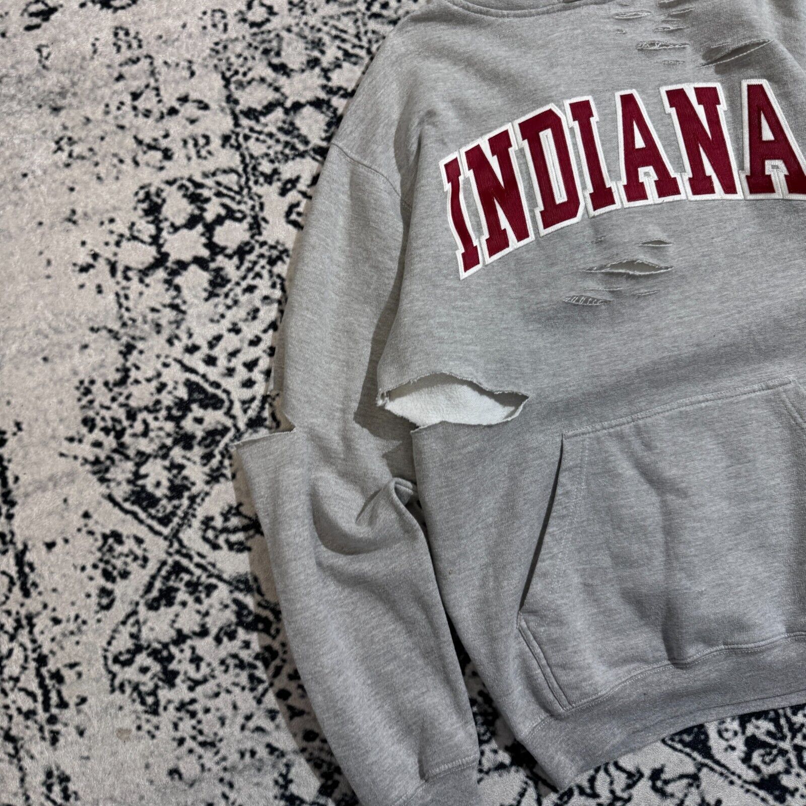 Vintage Gray Cotton Hoodie Size L Indiana Spellout Ripped Gosha YZY Size US L / EU 52-54 / 3 - 6 Thumbnail