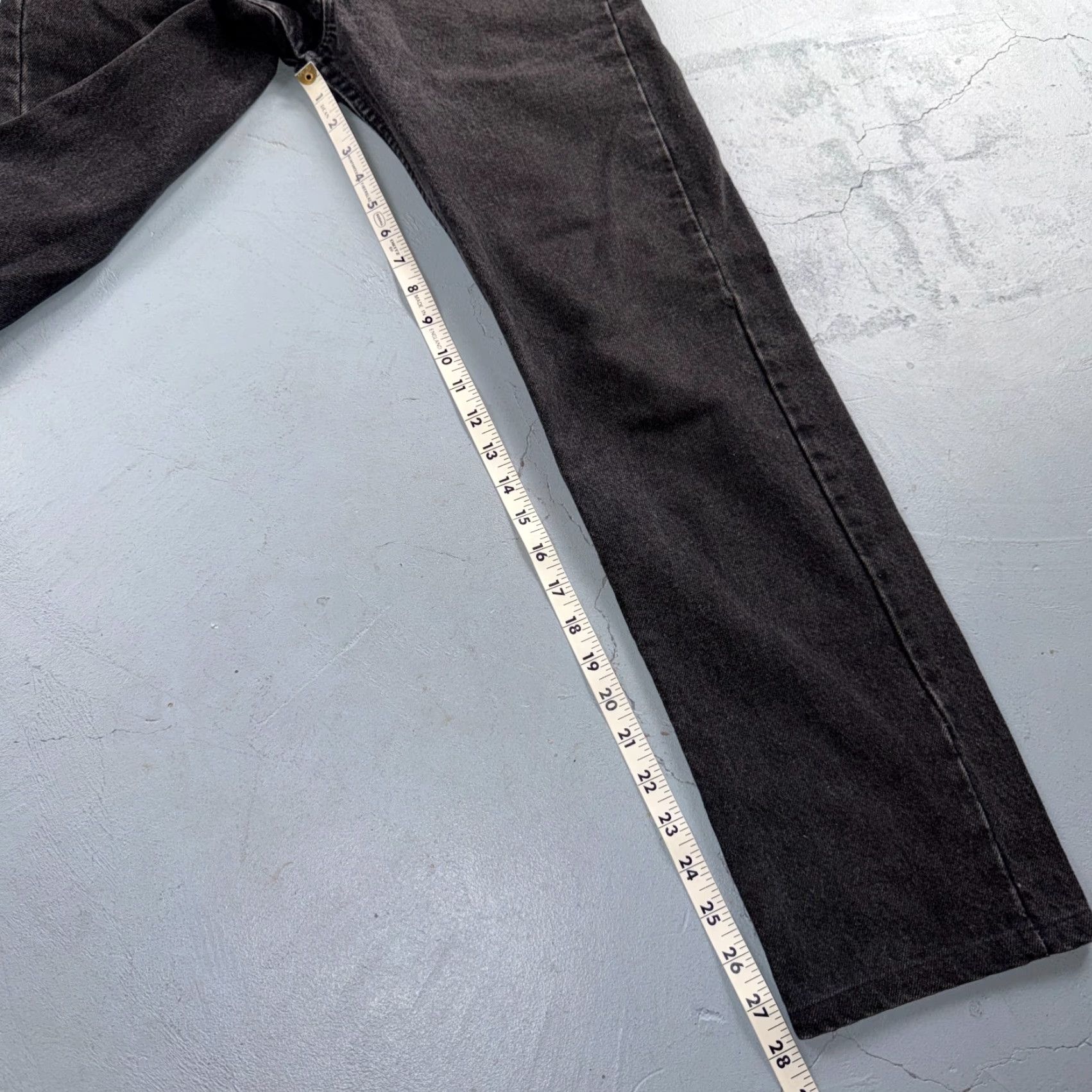 Levi's VINTAGE Levi's 505 Jeans Black 29x32 90s 40505 Orange Tab USA 1990s 5-Pocket Design Mens Jeans Regular Straight Size US 29 - 6 Thumbnail