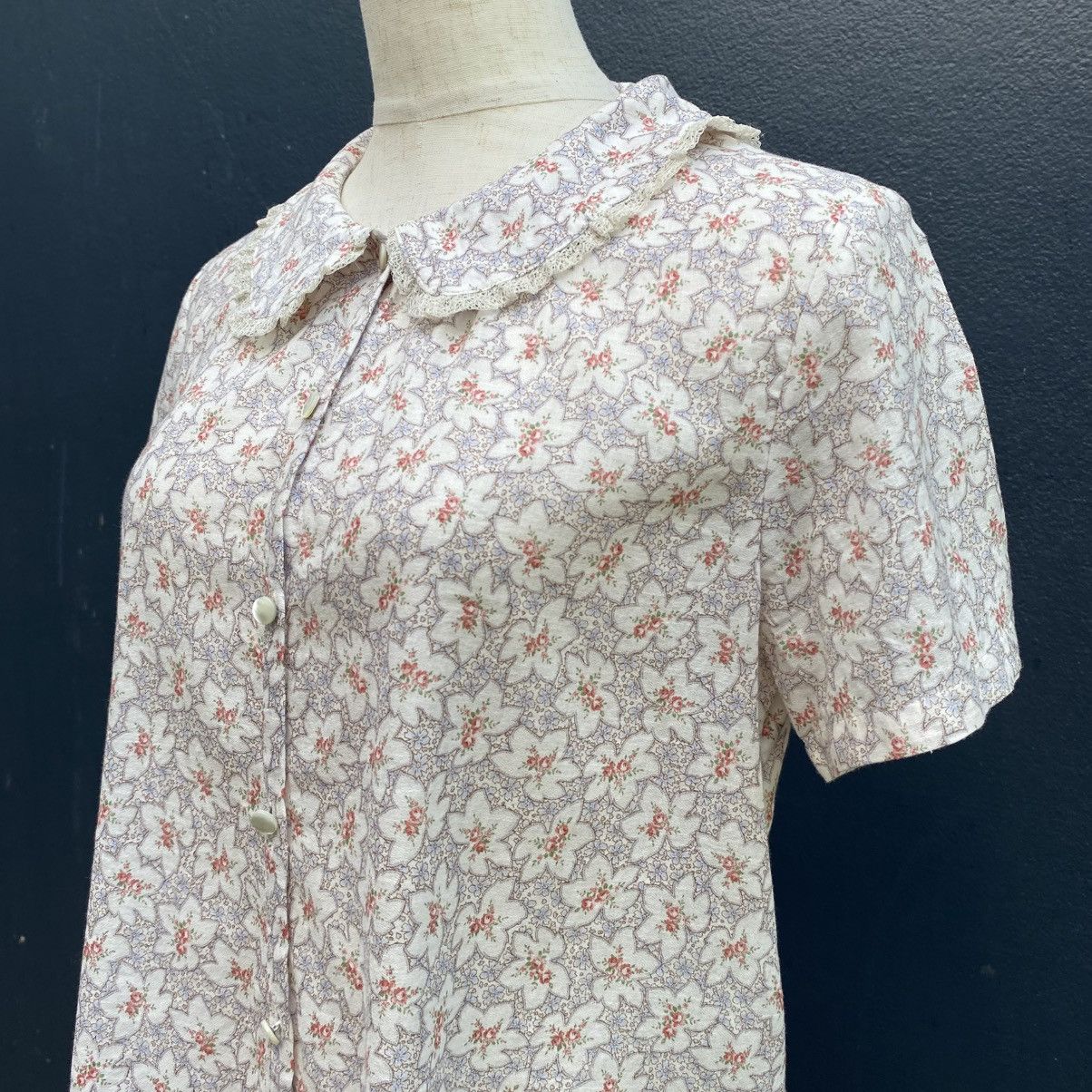 Frapbois FRAPBOIS Cream Floral Peter Pan Blouse Size M / US 6-8 / IT 42-44 - 12 Thumbnail