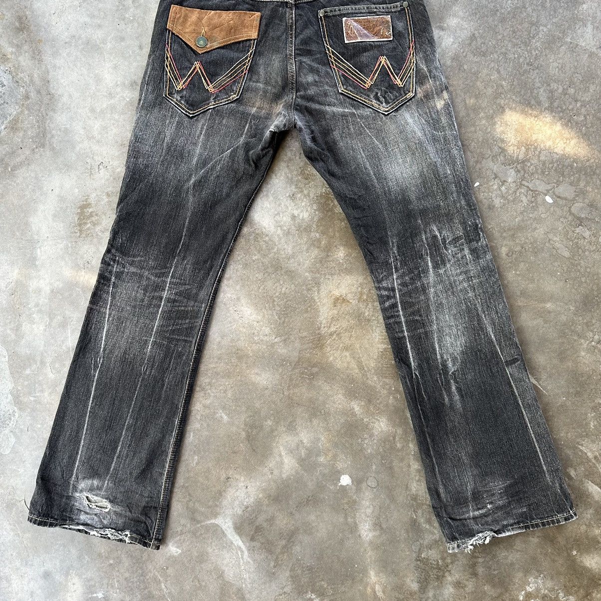 Japanese Brand Vintage Wrangler Distressed Raw Faded Denim Flare Jean Pant Size US 35 - 12 Thumbnail