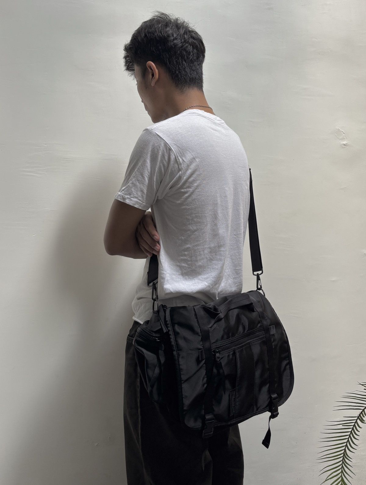 Yohji Yamamoto Yohji Yamamoto Y's structural bucket bag