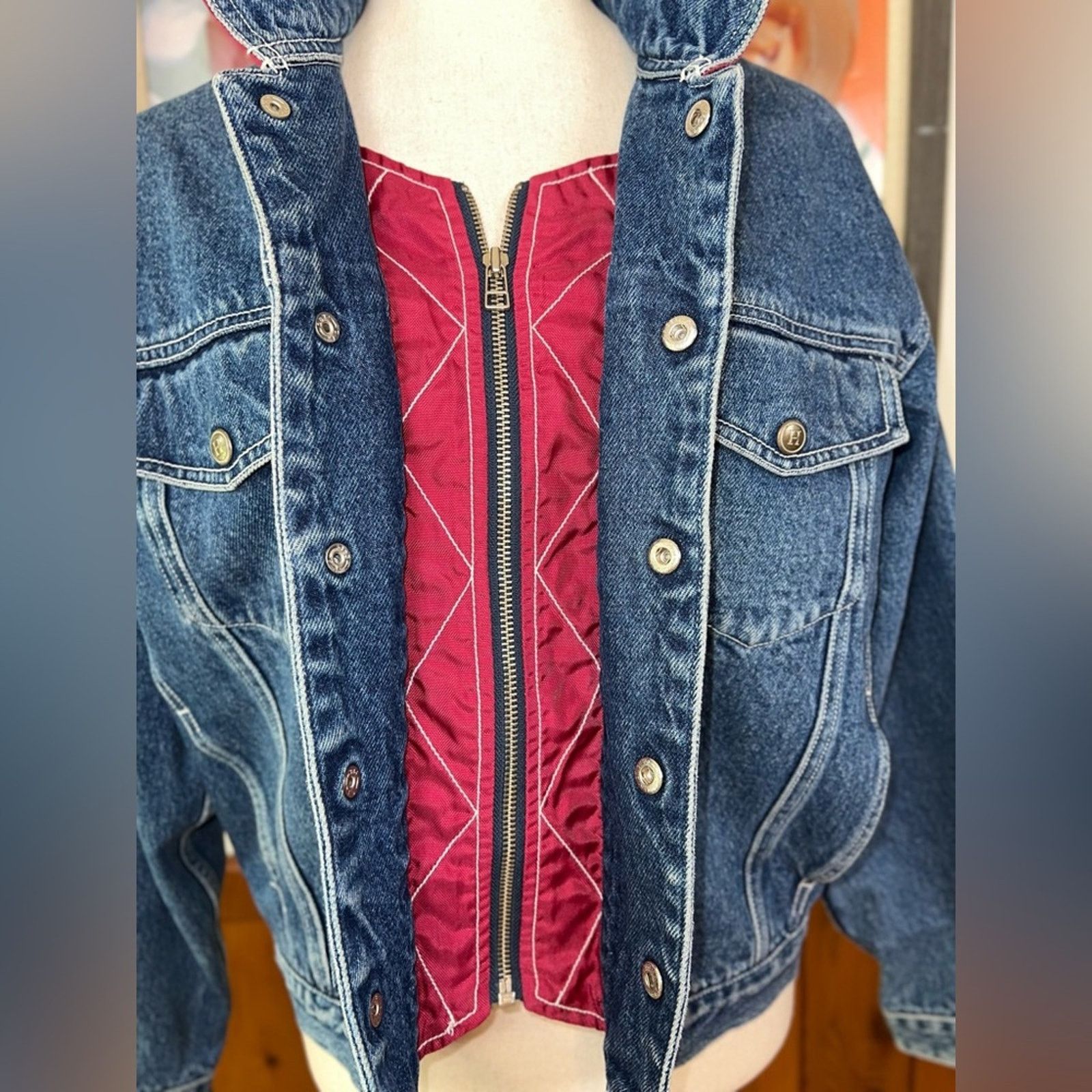 Tommy Hilfiger Super Cool Vintage 90s Tommy Hilfiger Jean Jacket! Size L / US 10 / IT 46 - 3 Thumbnail