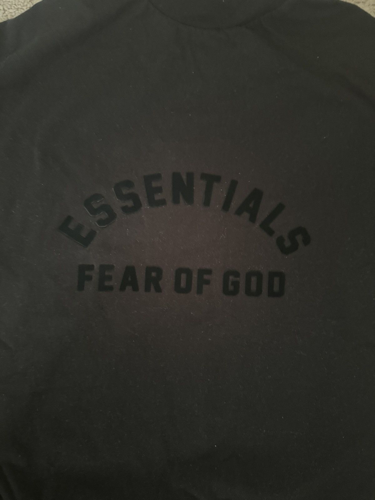 Essentials × Fear of God fear of god x essentials crewneck Size US M / EU 48-50 / 2 - 2 Thumbnail