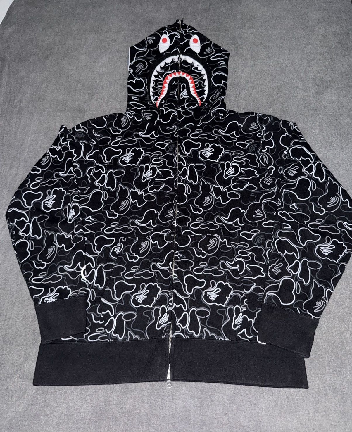 Bape Bape Neon Camo Shark Zip Size US L / EU 52-54 / 3 - 1 Thumbnail