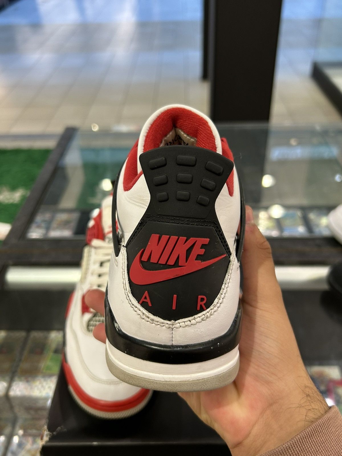 Jordan Brand Jordan 4 fire red 2020 Size US 8.5 / EU 41-42 - 3 Thumbnail