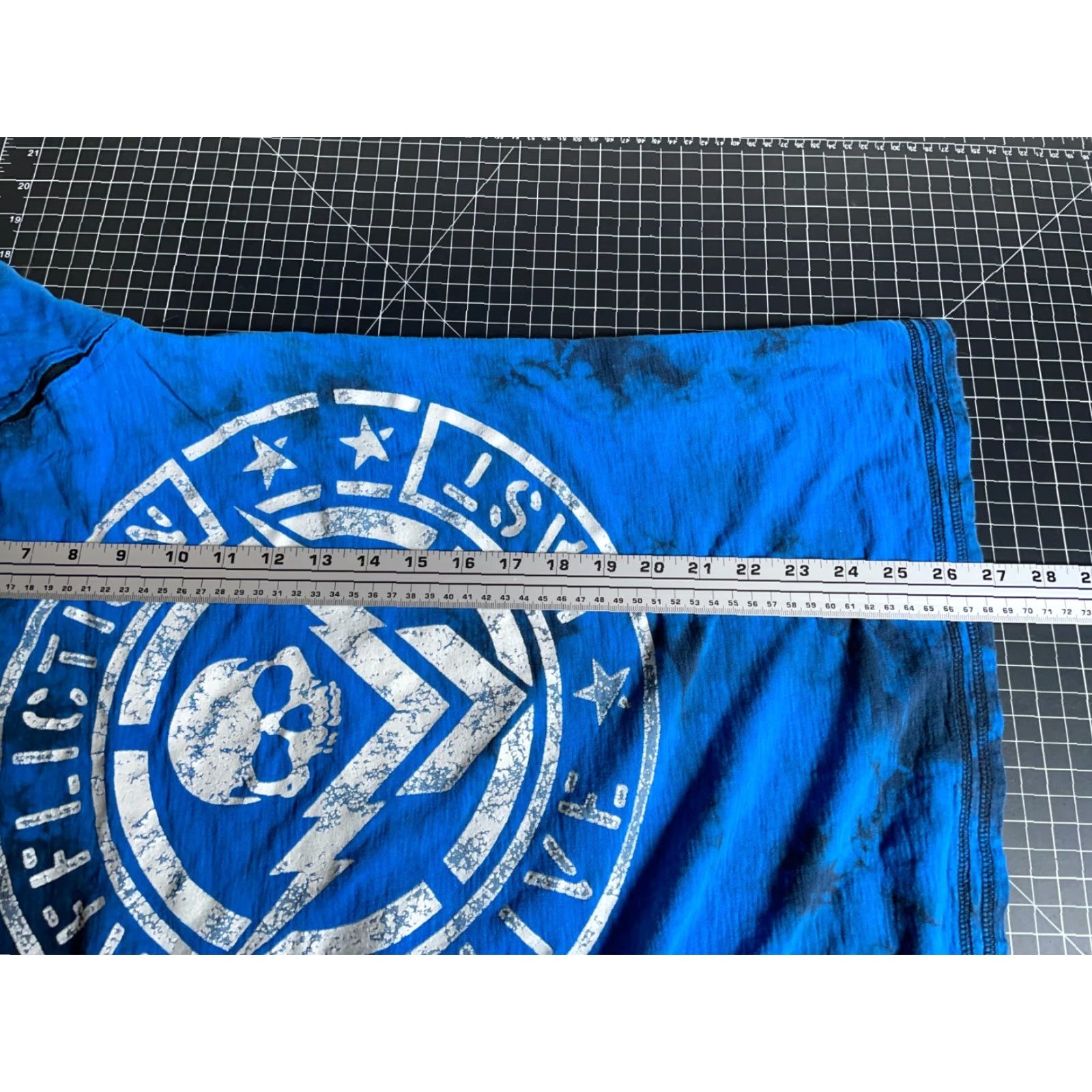 Affliction VINTAGE Affliction T-Shirt Mens Medium Blue Long Sleeve Graphic Print Skull Rock Tribal Double-Sided Raw Edges Y2K USA Made Size US M / EU 48-50 / 2 - 6 Thumbnail