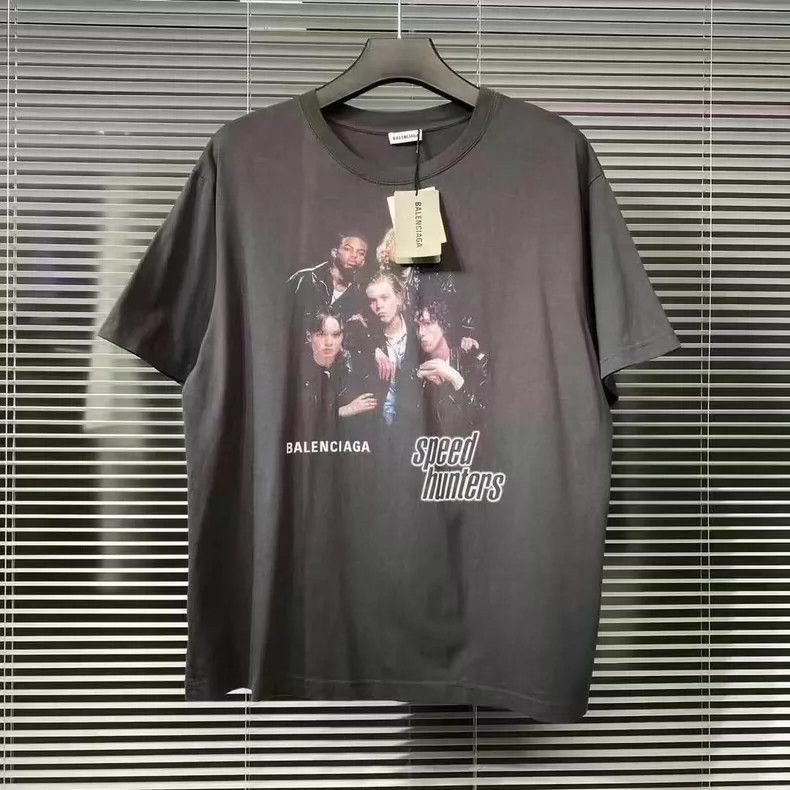 Balenciaga Balenciaga Band portrait short sleeve Size US S / EU 44-46 / 1 - 1 Thumbnail