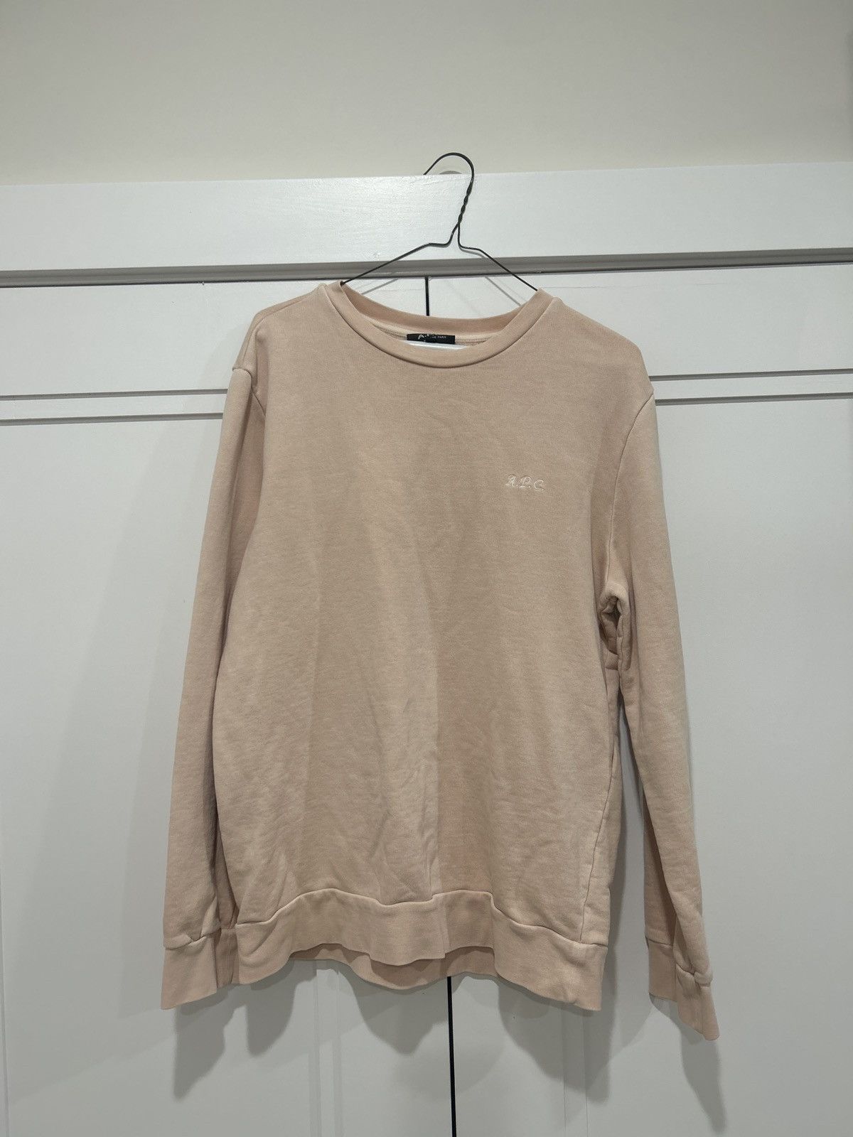 A.P.C. A.P.C. Light Pink Script Logo Crewneck Sweatshirt Size US L / EU 52-54 / 3 - 1 Thumbnail