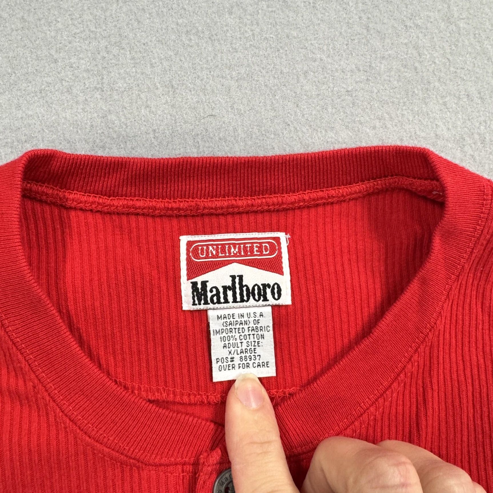 Marlboro VINTAGE Marlboro Shirt Mens XL Red Thermal Henley Long Sleeve Made USA 90s Size US XL / EU 56 / 4 - 2 Thumbnail
