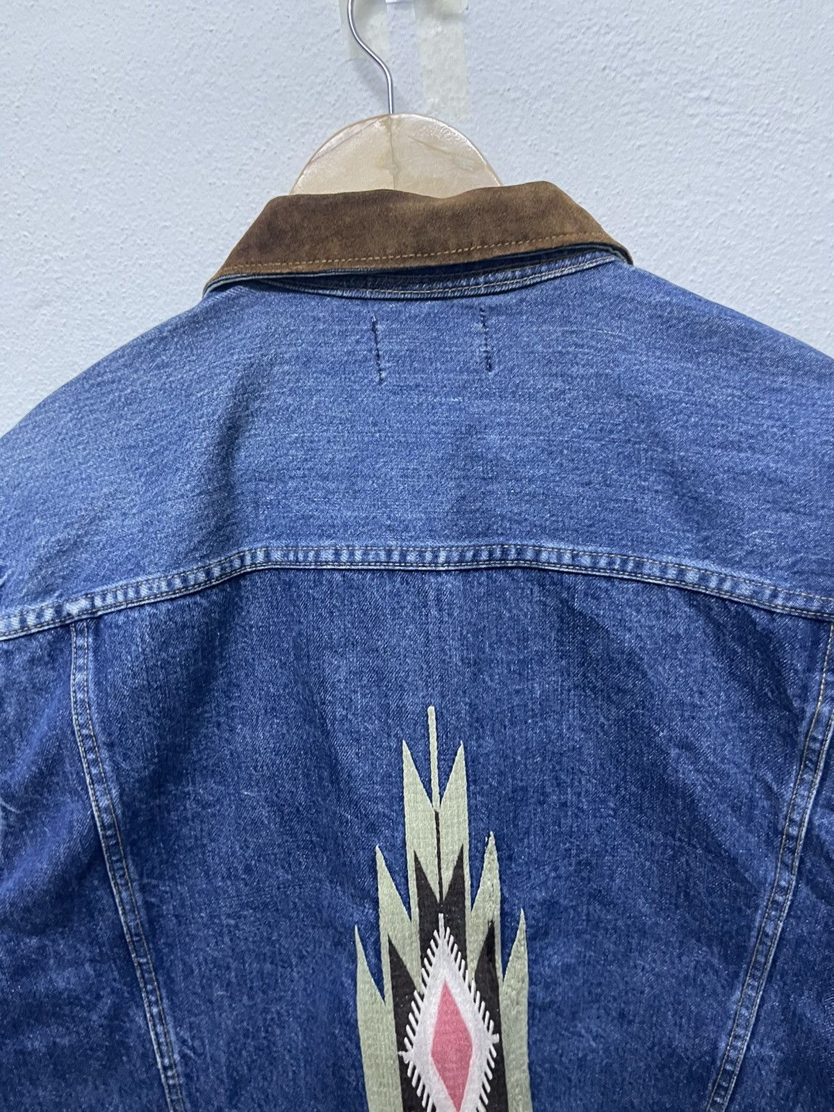 20471120 × Japanese Brand VINTAGE MR CHAMBRAY DENIM MIX LEATHER JACKET NAVAJO NATIVE Size US L / EU 52-54 / 3 - 21 Thumbnail