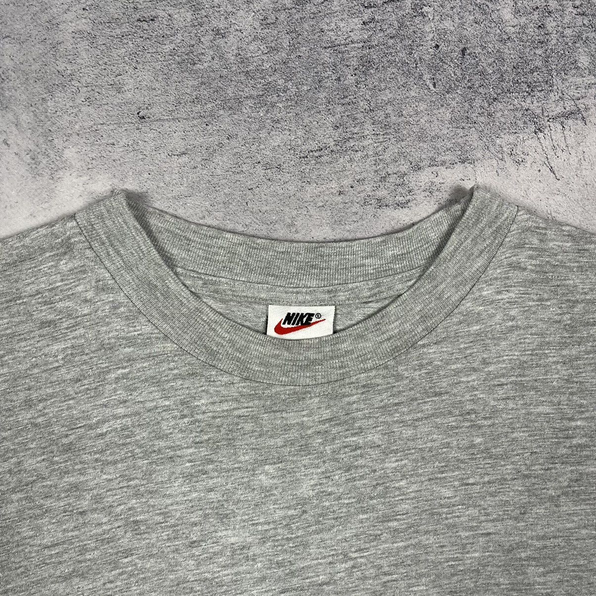 Nike Vintage Nike big swoosh rare tee 90’s Size US L / EU 52-54 / 3 - 8 Thumbnail