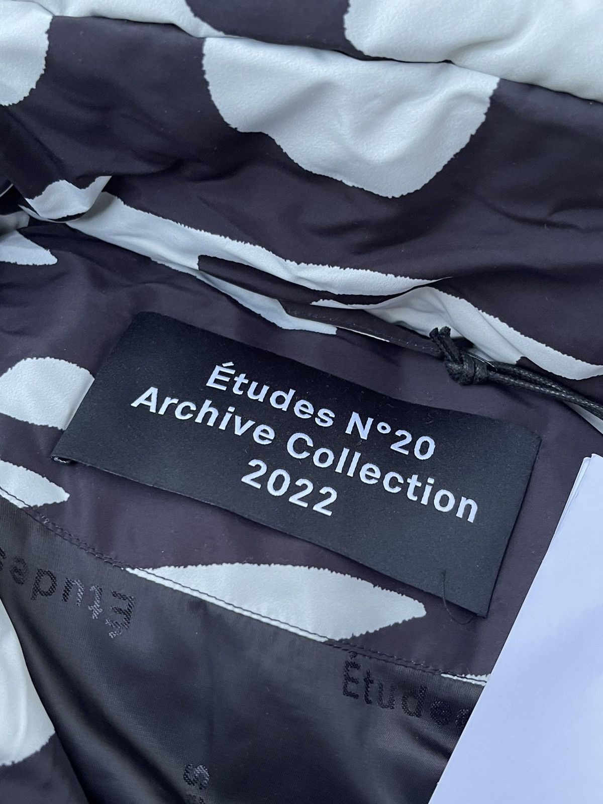 Etudes !DS! AW22 Etudes Allover Dots White Black Puffer Jacket Size US XL / EU 56 / 4 - 18 Thumbnail