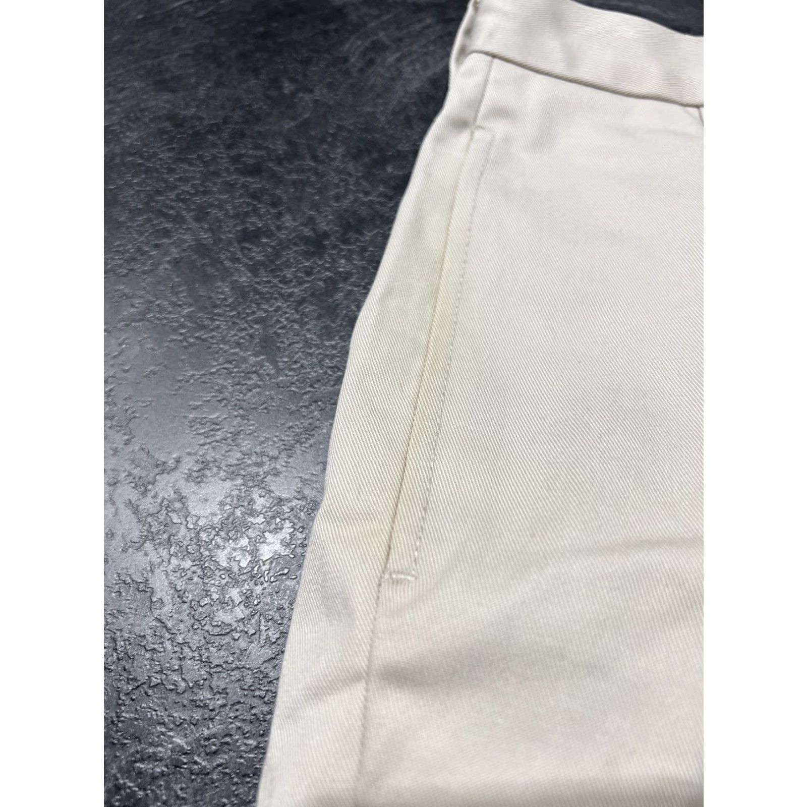 Brooks Brothers VINTAGE Brooks Brothers Chino Short Men 36 Beige Pleated Twill 2-Front Classic Preppy Average fit Casual/Business-Preppy Mens Shorts Size US 36 / EU 52 - 3 Thumbnail