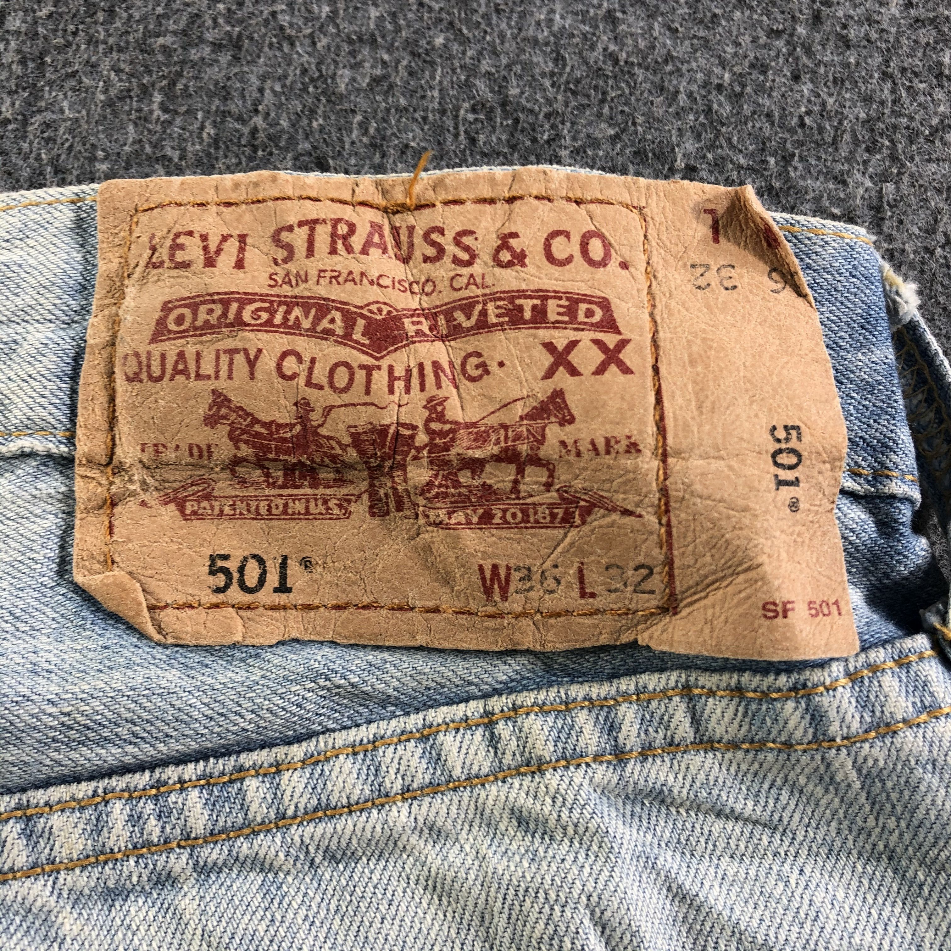 Levi's Vintage Light Wash Levis 501 Jeans-J3625 Size US 37 - 5 Thumbnail