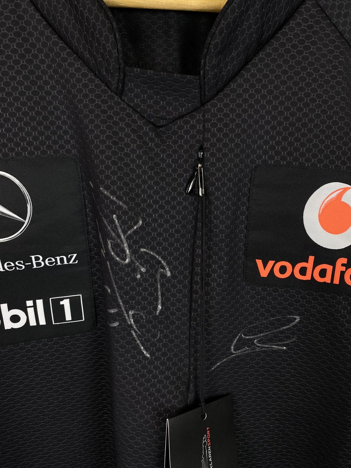 Formula 1 Mercedes-Benz Vodafone Formula One F1 Racing Jersey T-Shirt Size US XL / EU 56 / 4 - 6 Thumbnail