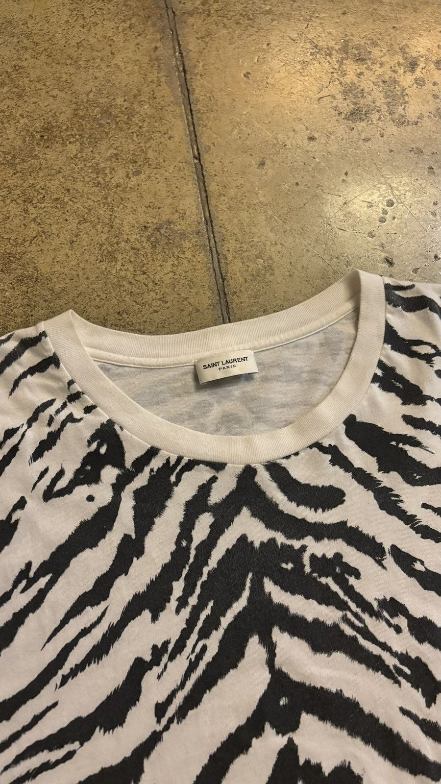 Saint Laurent Paris saint laurent ss'13 tiger animal print tee by hedi slimane Size US L / EU 52-54 / 3 - 4 Thumbnail