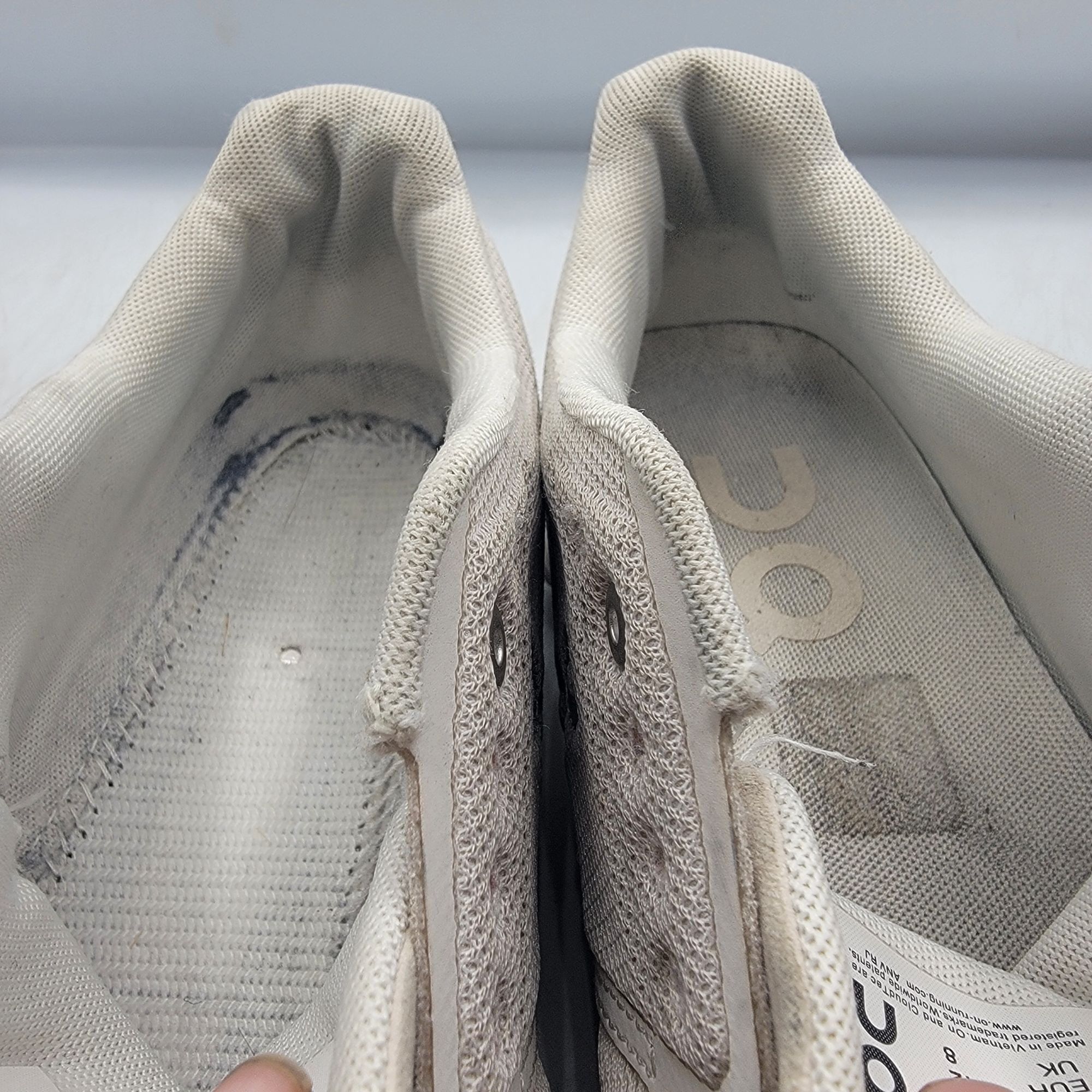 On On Cloud 5 Women 10 Pearl White Athletic Shoes Running Walki Size US 10 / IT 40 - 9 Thumbnail